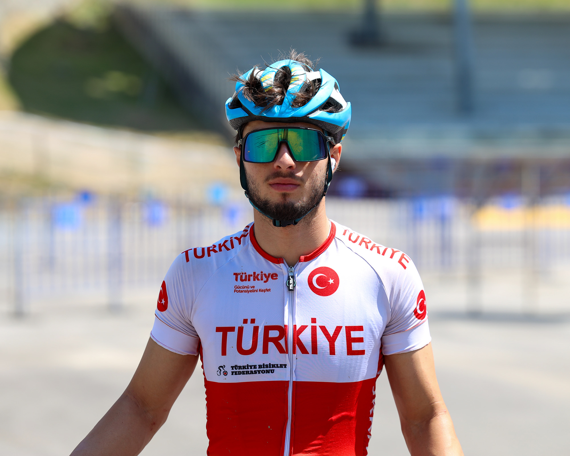 Milli pedallar dünyanın en heyecanlı yarışında, Sakarya’da pedal çevirecek: “Tüm Sakarya’yı Ay Yıldızlı bayrağa desteğe çağırıyoruz”