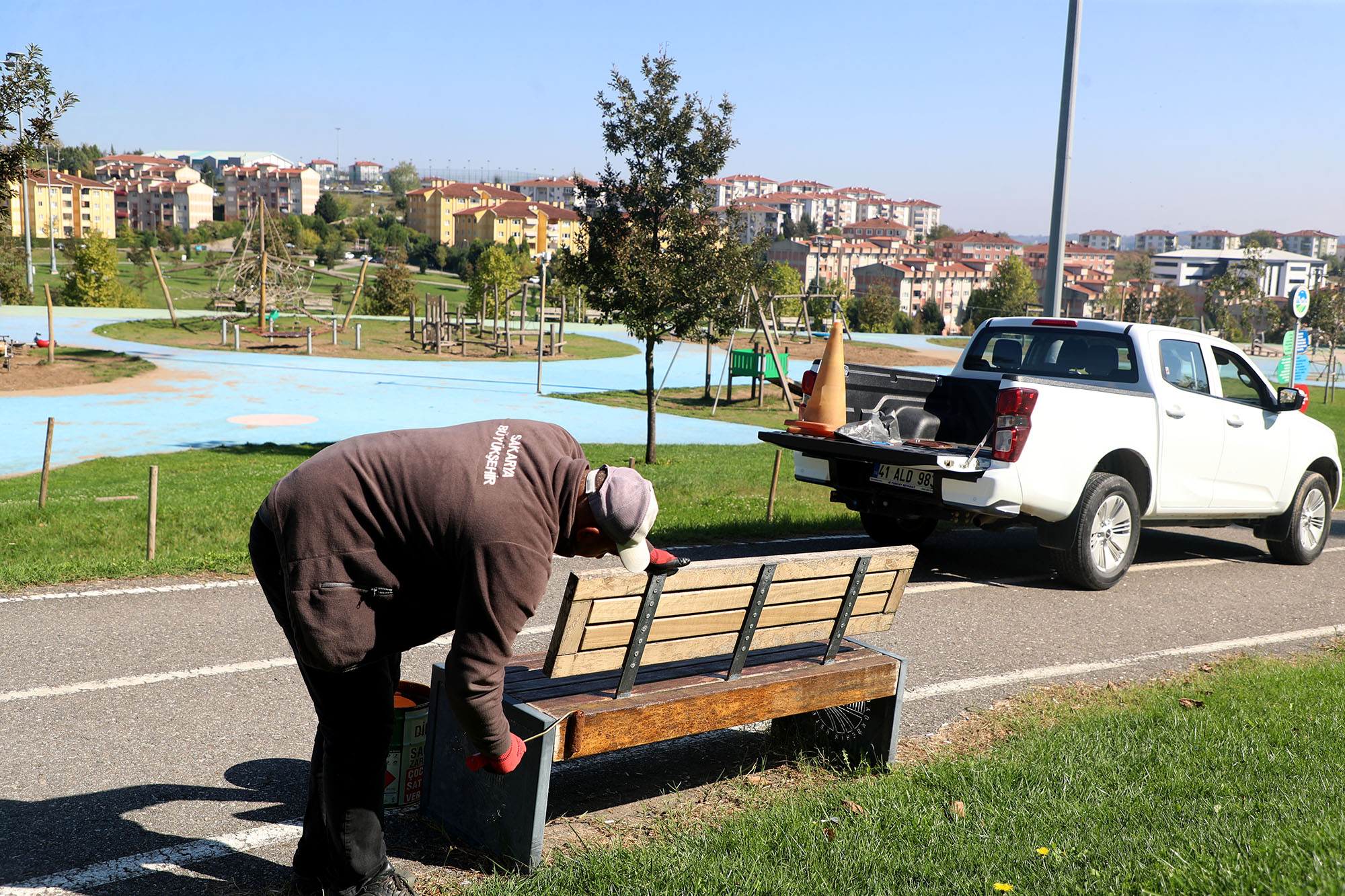 Büyükşehir’den şehrin dört bir yanına sonbahar dokunuşu