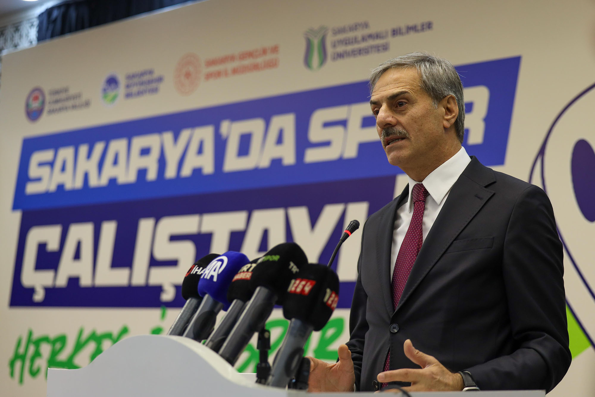 “Şehrin spor altyapısını güçlendirecek adımları kararlılıkla atıyoruz”