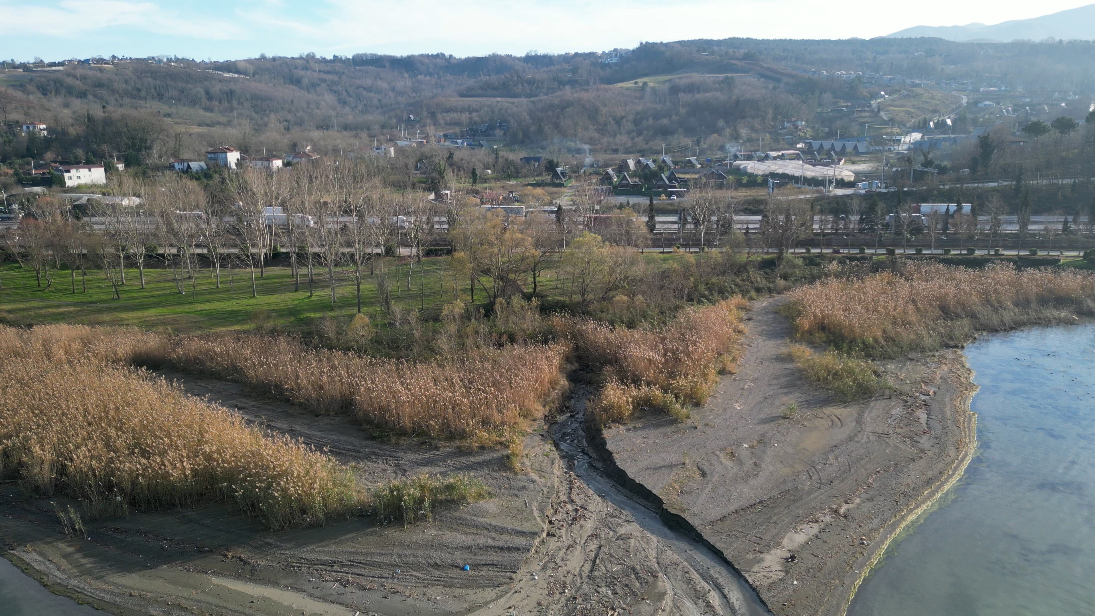 Göl havzasında bulunan kıyılar için SASKİ uyarıda bulundu