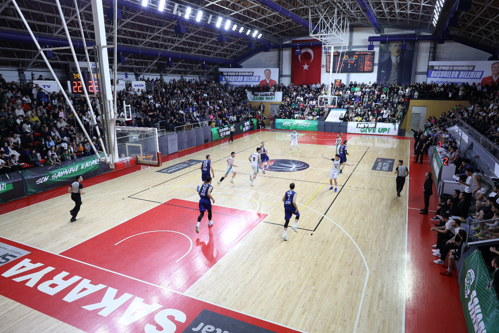 Büyükşehir Basketbol 12’de 12 için parkeye çıkıyor