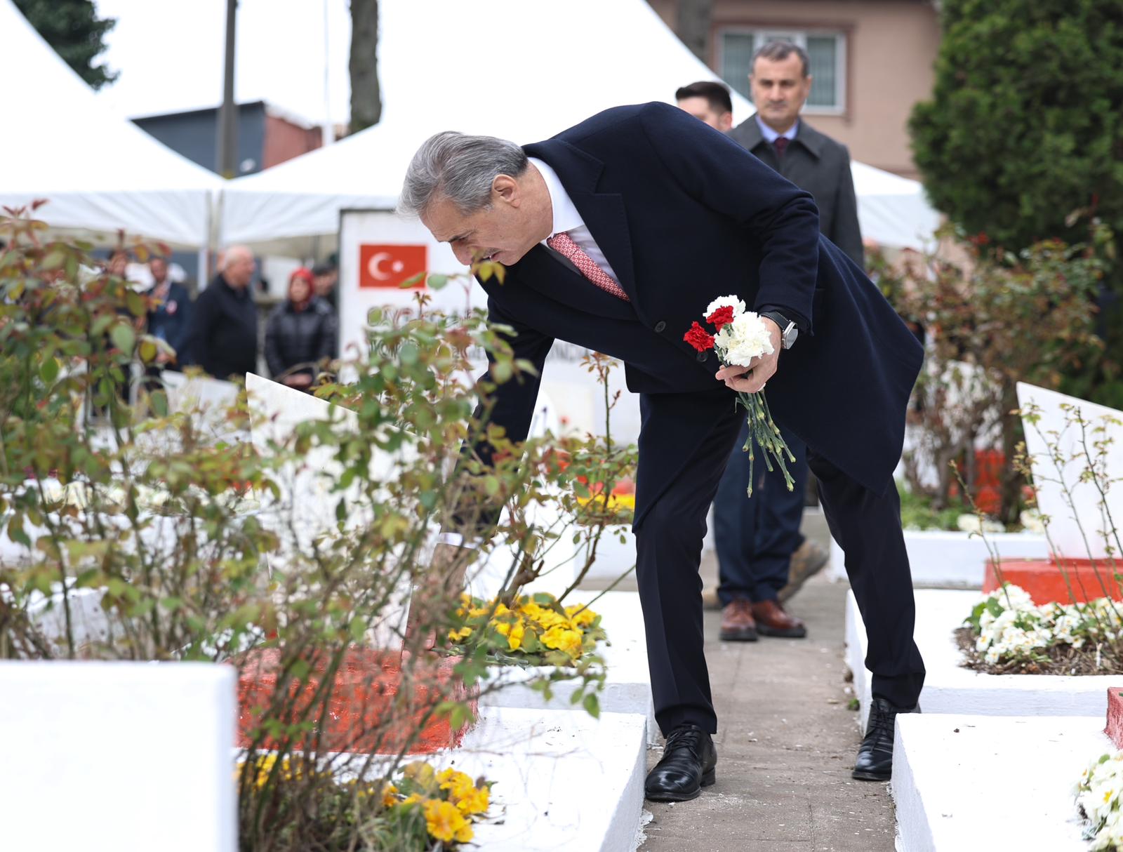 Yusuf Alemdar: “Şehadete koşarak tarihin yönünü değiştirenler, görülmemiş bir destan yazdılar”