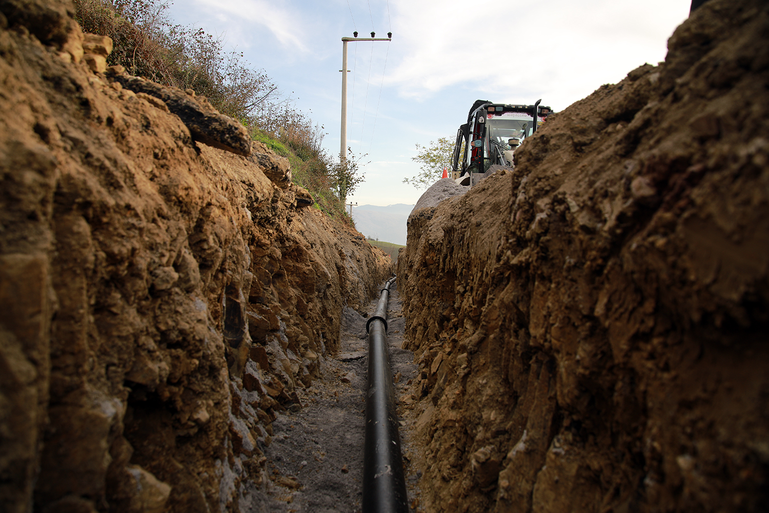 Hendek’in iki mahallesi kaynak suyu içecek