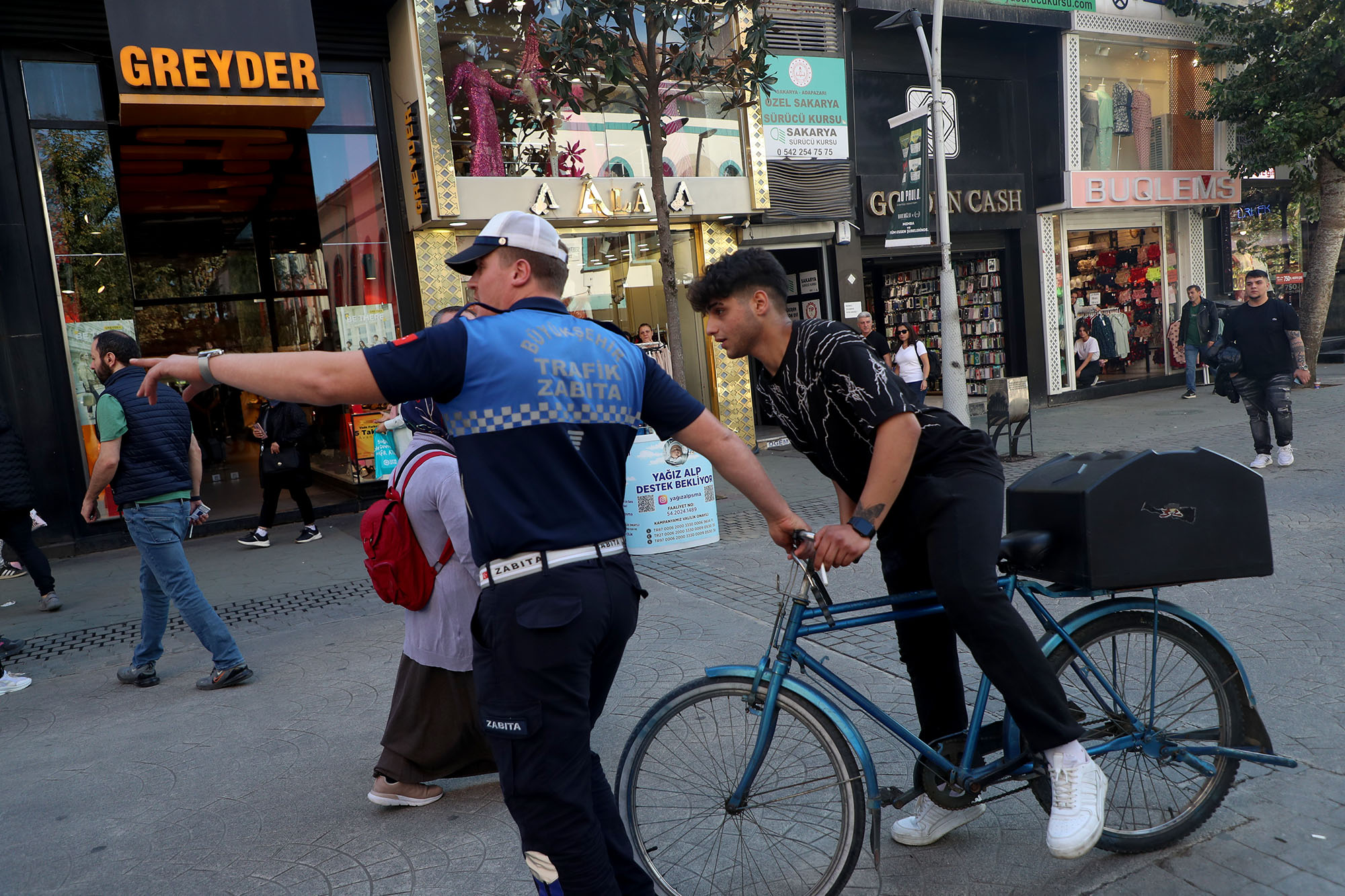 Çark’ta huzur mesaisi: Zabıta ekipleri vatandaşlara tek tek anlatıyor