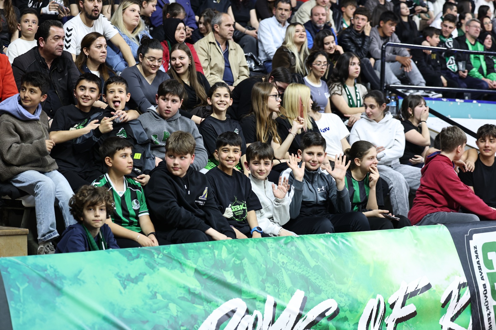 Büyükşehir basketbol yarı final serisine galibiyetle başladı