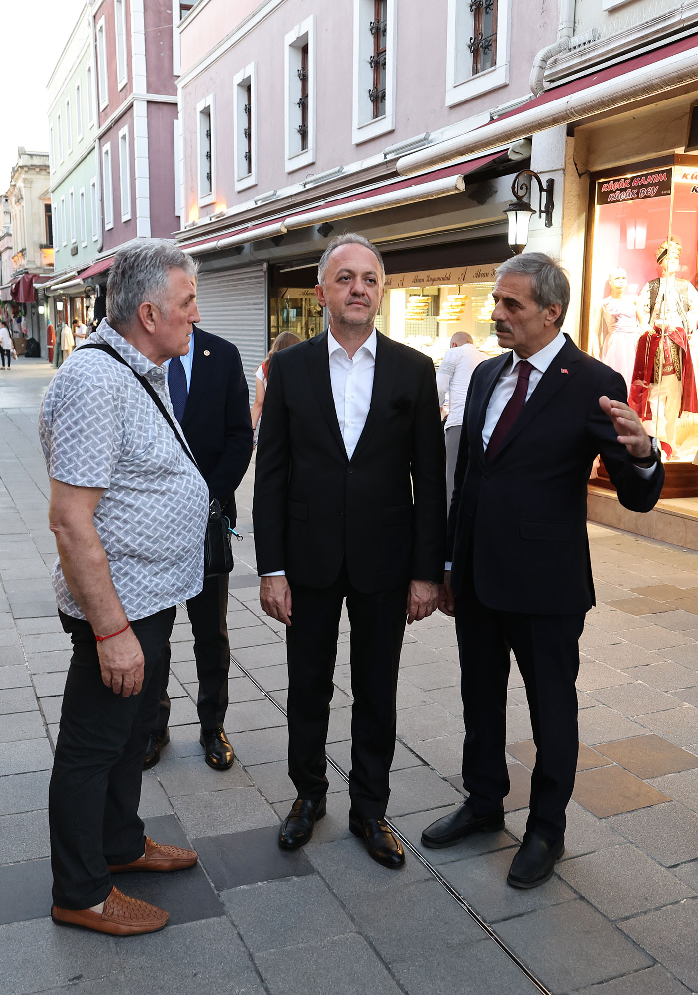 Başkan Alemdar: “Tarihi çarşıda en iyisi için titizlikle çalışıyoruz”