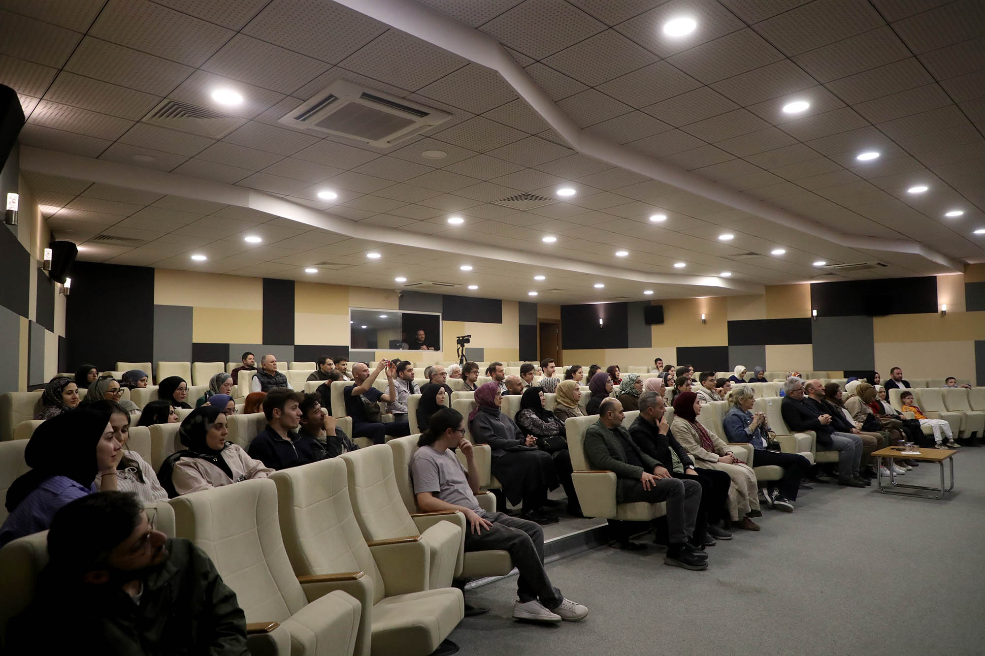 “Mevlana’nın sözleri her insanın kalbine dokunur”