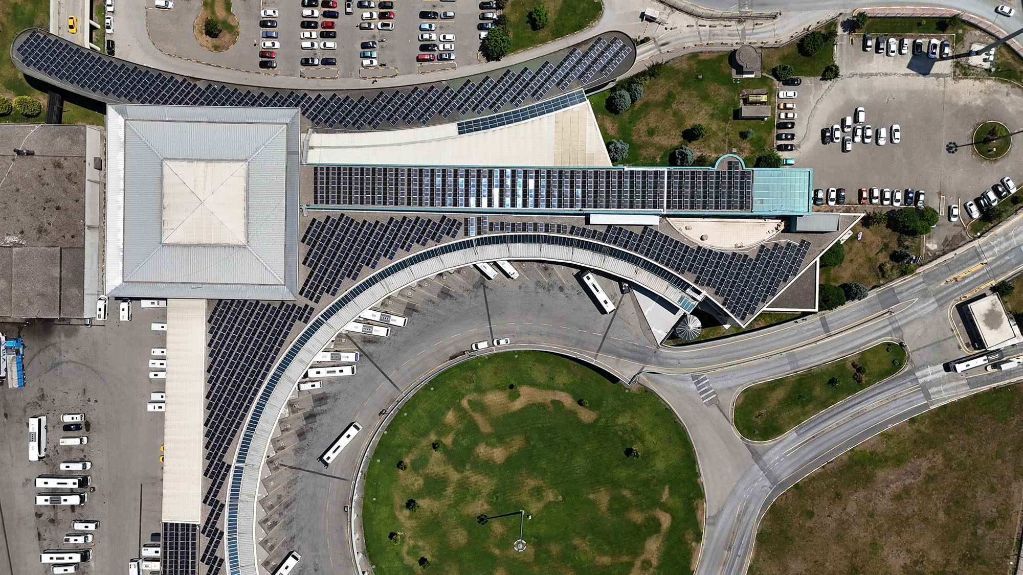 Terminal GES hizmet binalarına elektrik üretiyor