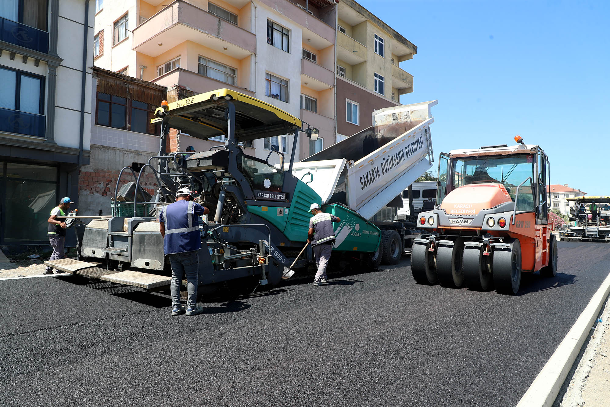 Karasu’nun en işlek güzergahı yepyeni bir yüze kavuşuyor 
