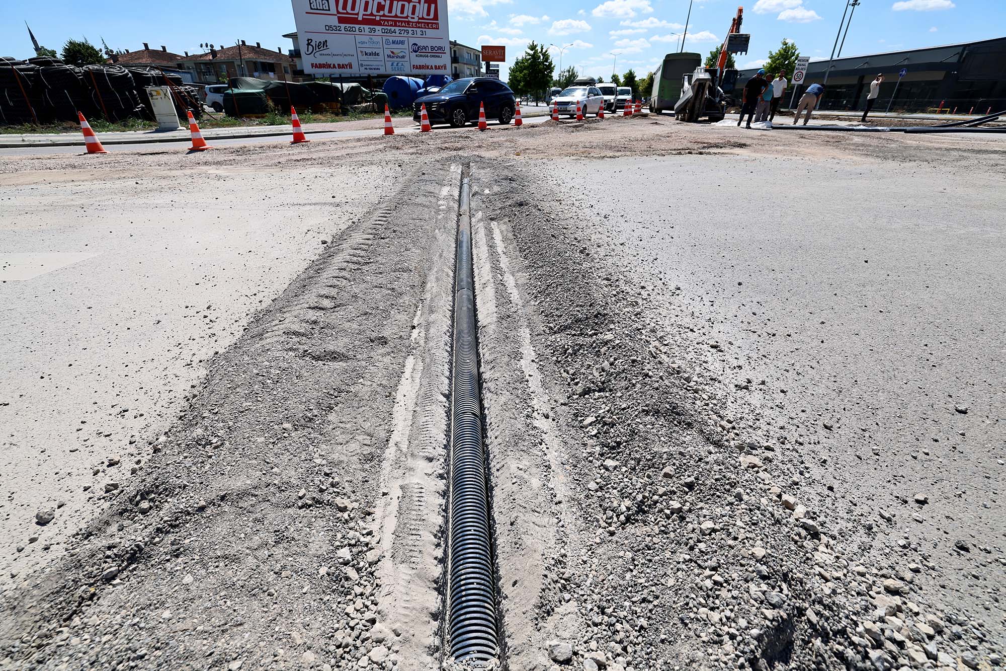 Büyükşehir, Eski Kipa Kavşağı’nı yeni duble yol bağlantısına hazırlıyor