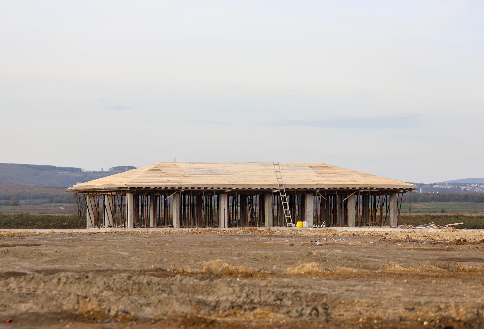 “Sakarya’nın her köşesinde gençlerimiz için spor tesisleri kazandırıyoruz”