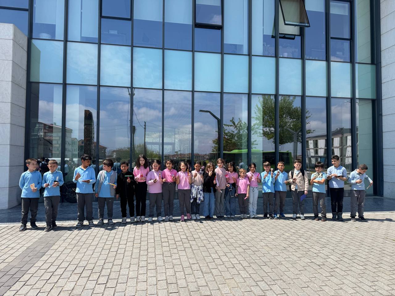 55 okuldan 3 bin öğrenci SGM atölyelerinde buluştu
