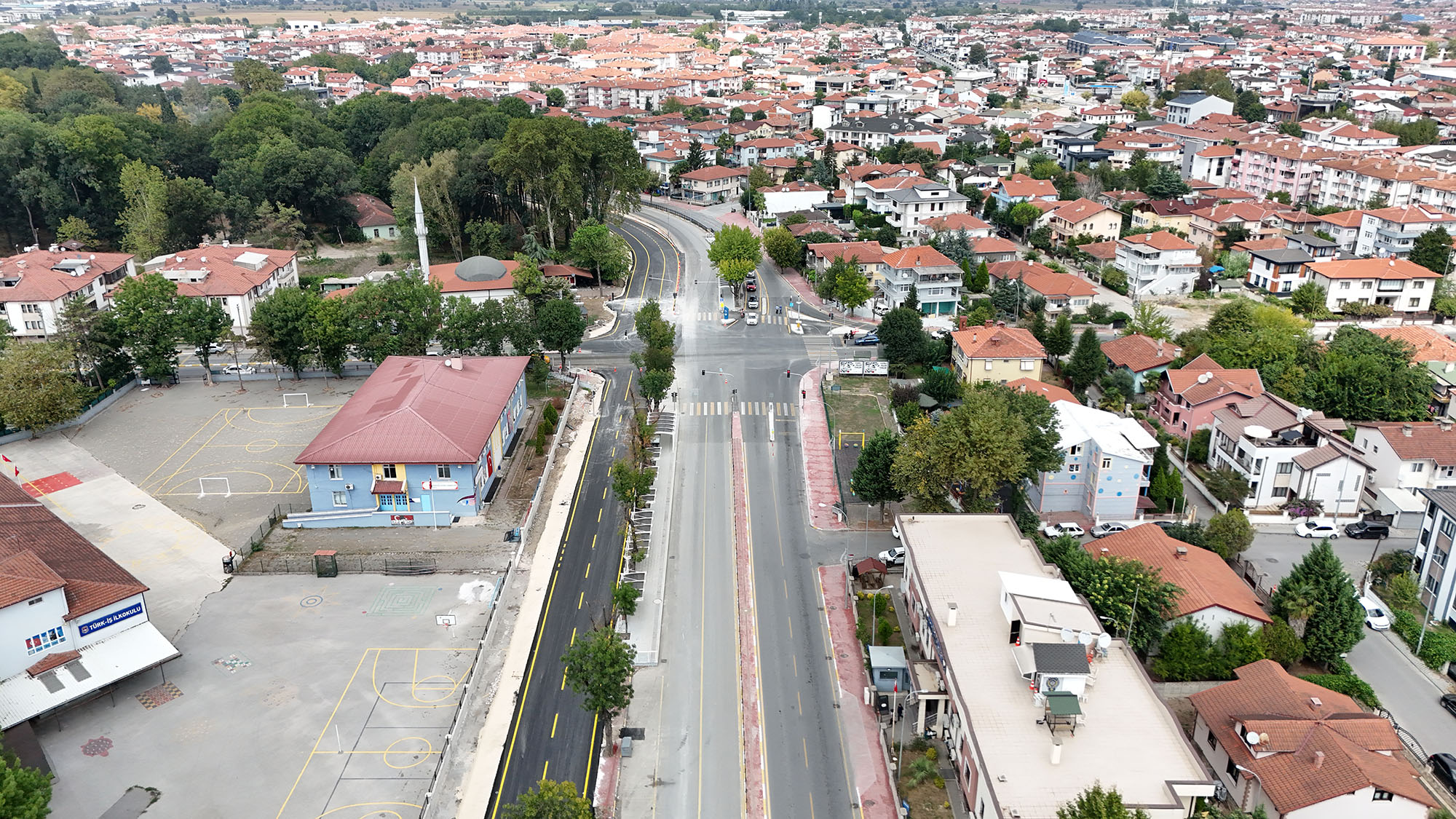 Yazlık Kavşağı ile Millet Bahçesi arasındaki yol çalışmaları tamamlandı