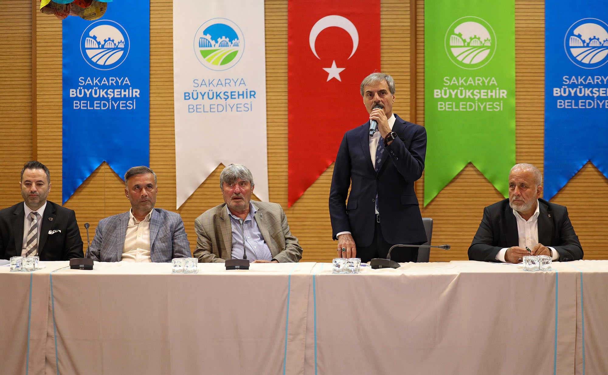 “İlçelerimizin beklentilerini karşılayacak adımları atmaya devam edeceğiz”