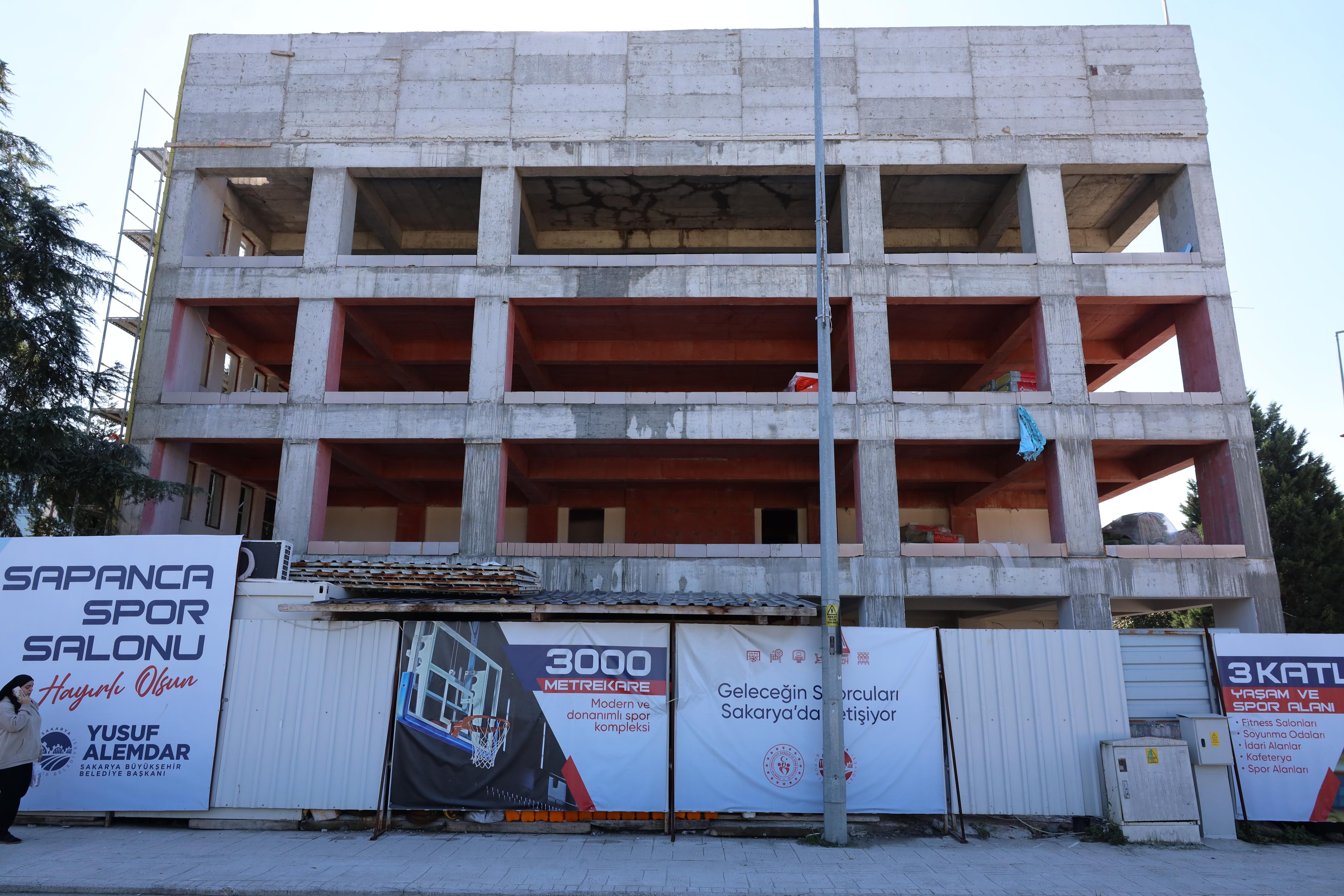 Sapanca’da gençlerin yeni merkezi yükseldi