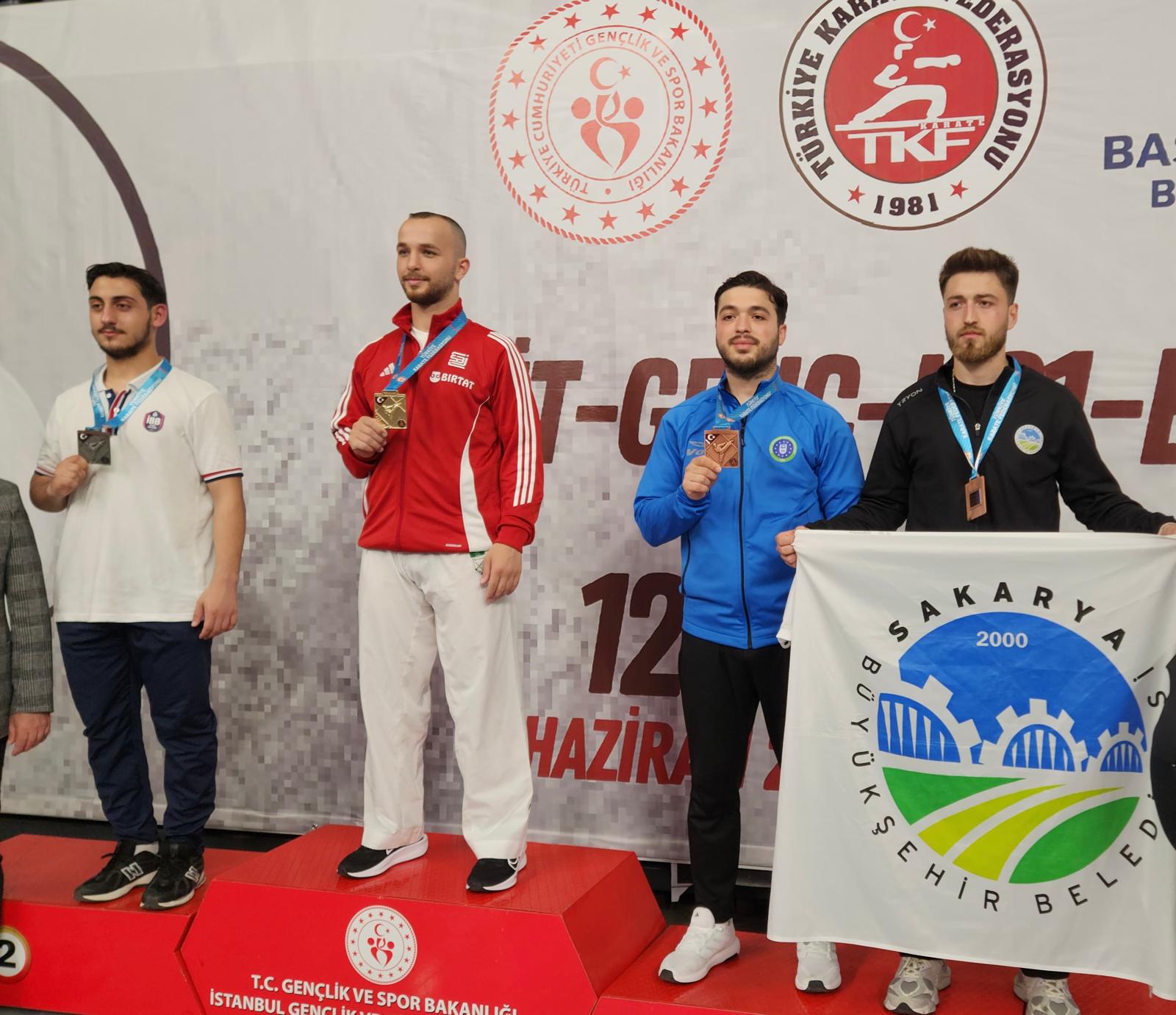 Büyükşehir sporcularından arka arkaya başarılar