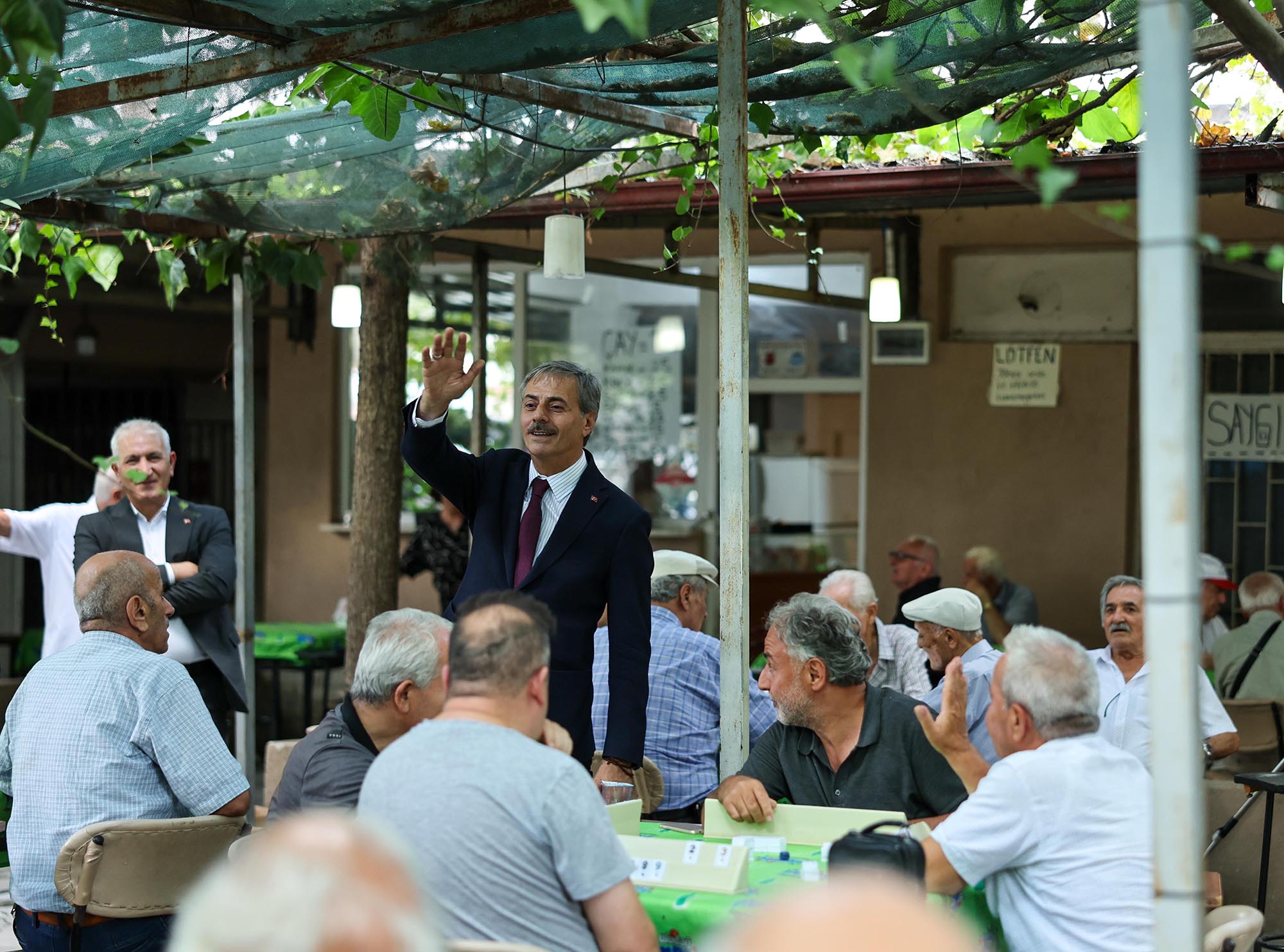 Yusuf Alemdar Sakarya’da adım adım vatandaşlarla kucaklaşıyor: “Şehrimizin ihtiyaçlarına yönelik adımlarımızı kararlılıkla atıyoruz”