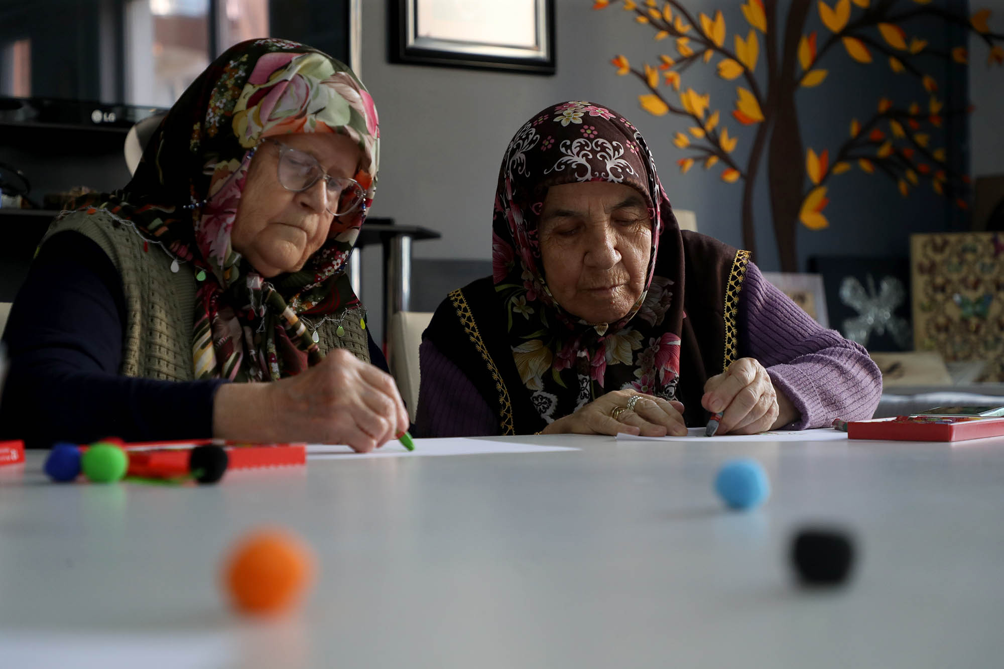 Büyükşehir eli öpülesi yaşlıları hiç unutmuyor: Çocuklar gibi şen geçen bir gün