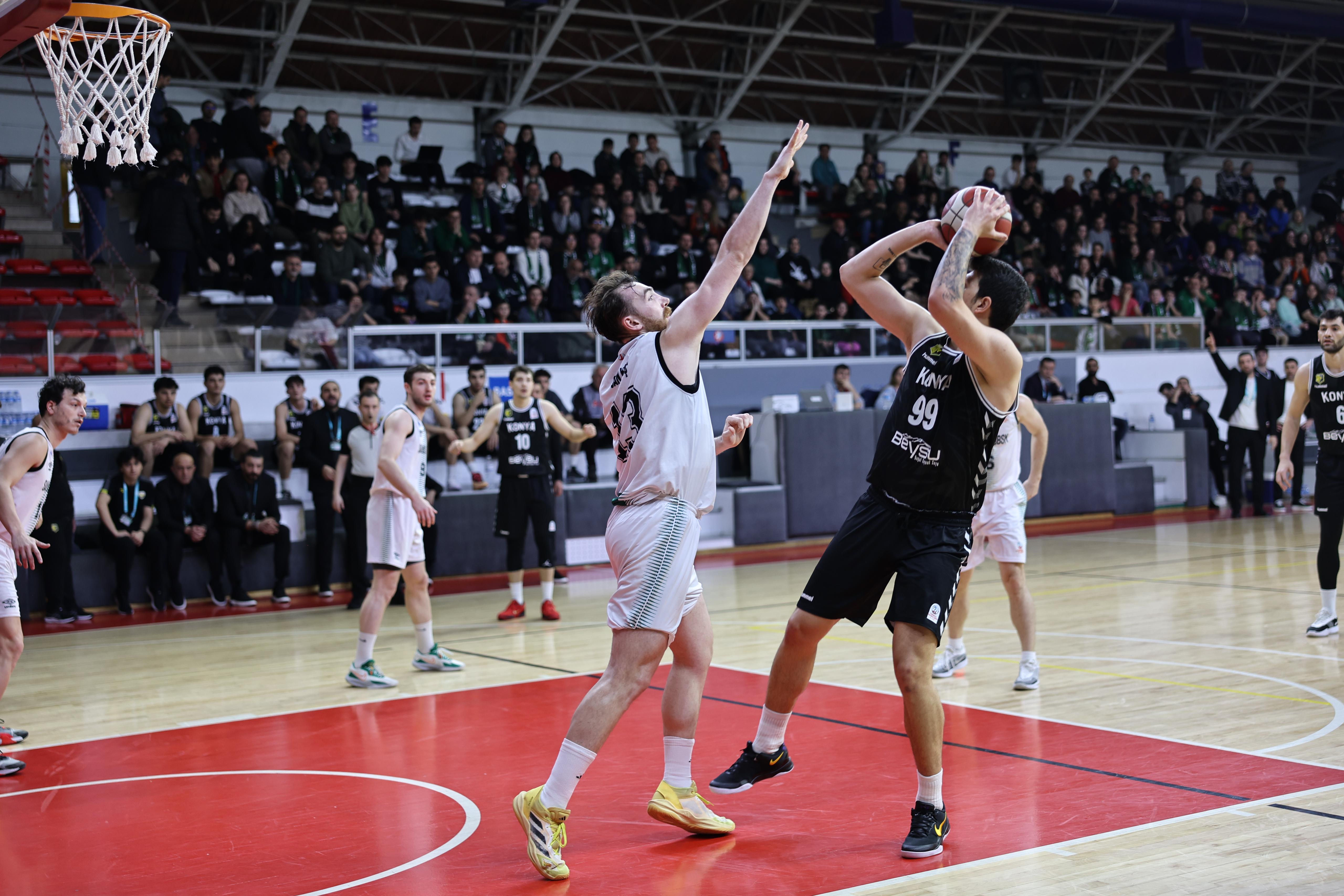 Büyükşehir basketbol galibiyetlere devam ediyor: 78-56