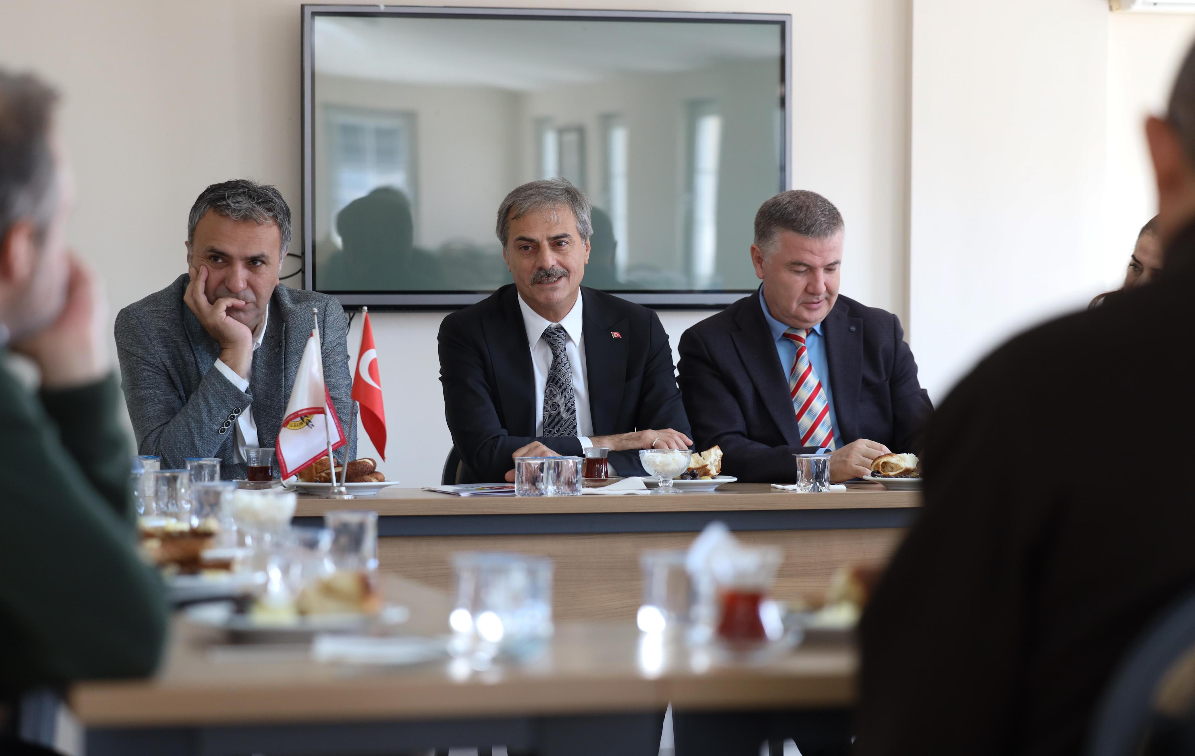 “Şehrin yeniden inşası tercih değil mecburiyettir”