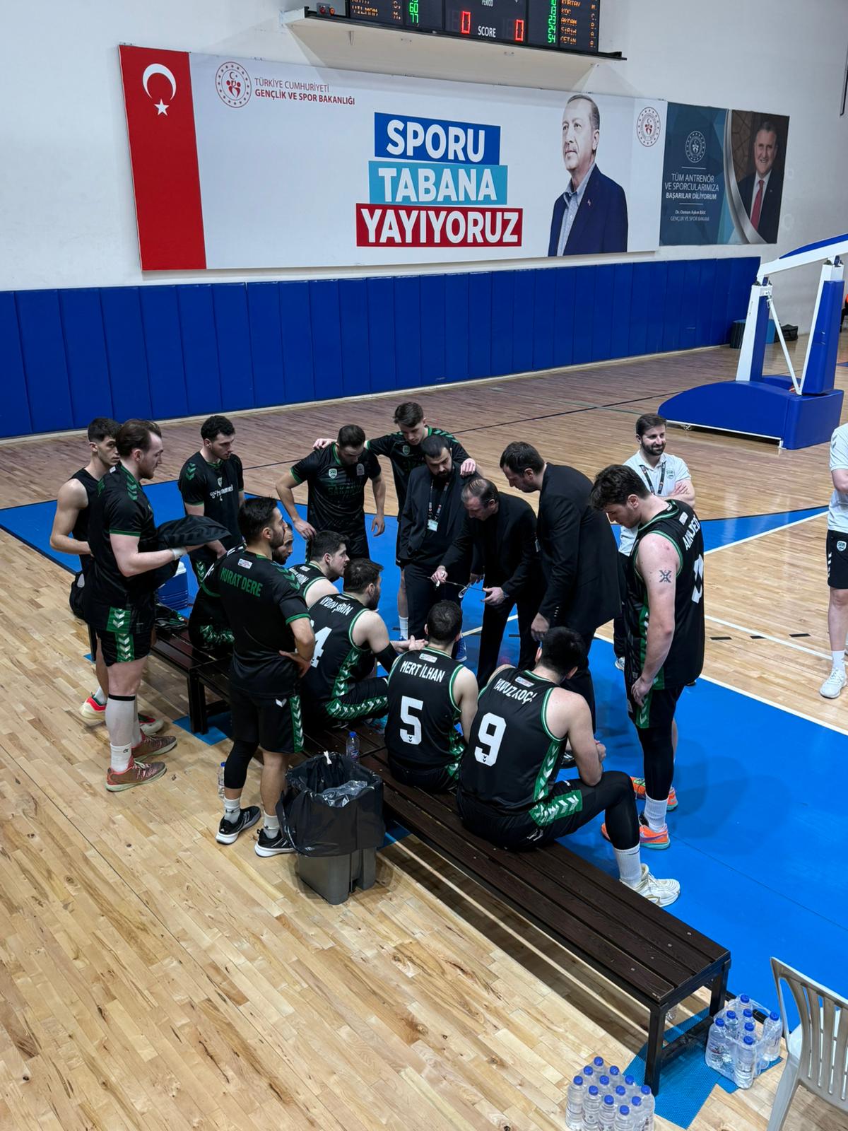 Parkede nefes kesen galibiyet: Büyükşehir Basketbol Play-Off’ta!