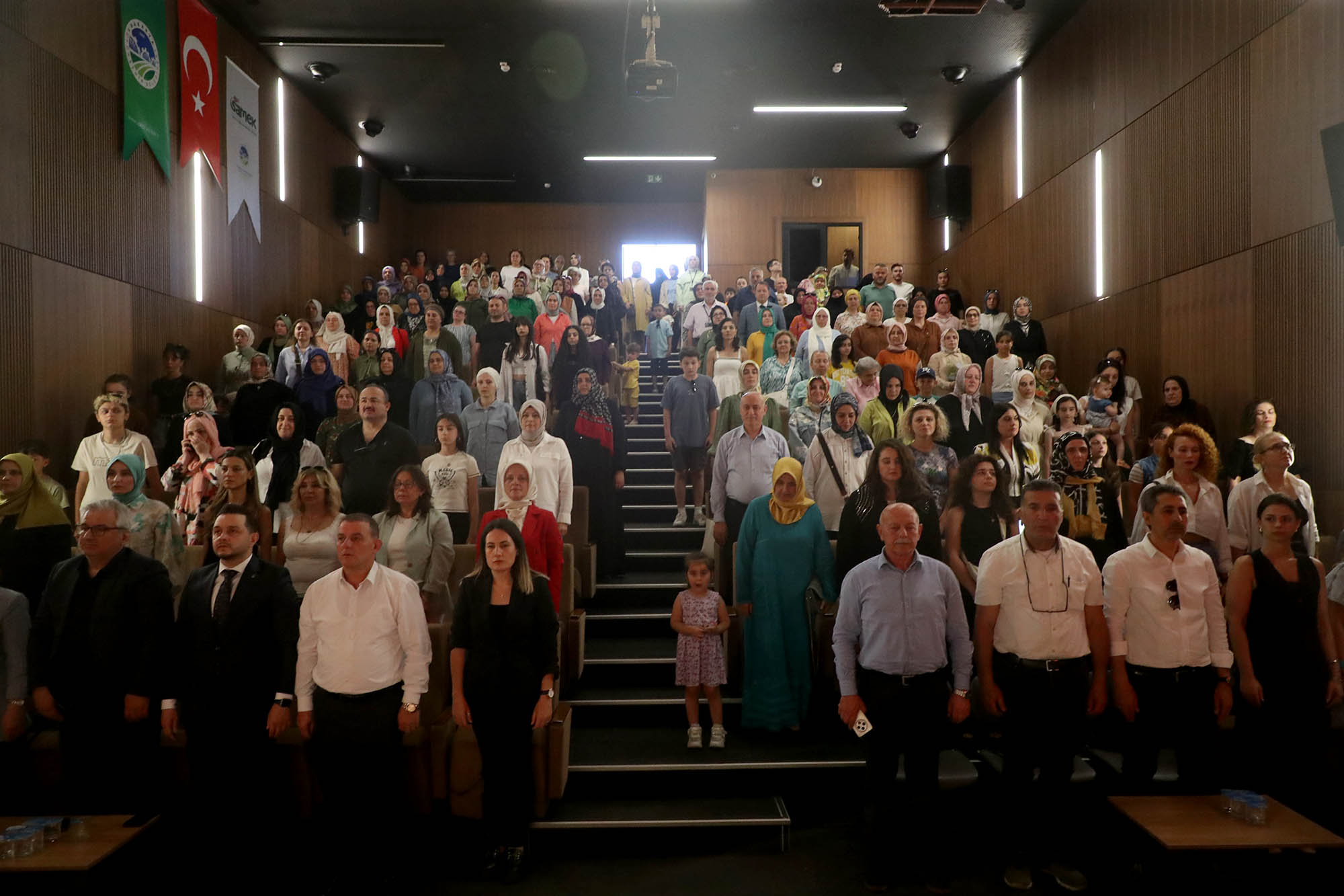 Sapanca SAMEK’te yılsonu sergisi heyecanı yaşandı
