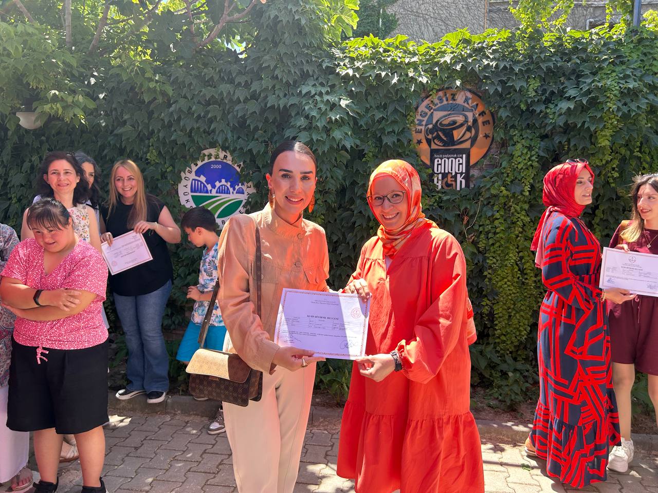 Sakarya’da engelsiz iletişime bir adım daha: İşaret dili kursu tamamlandı