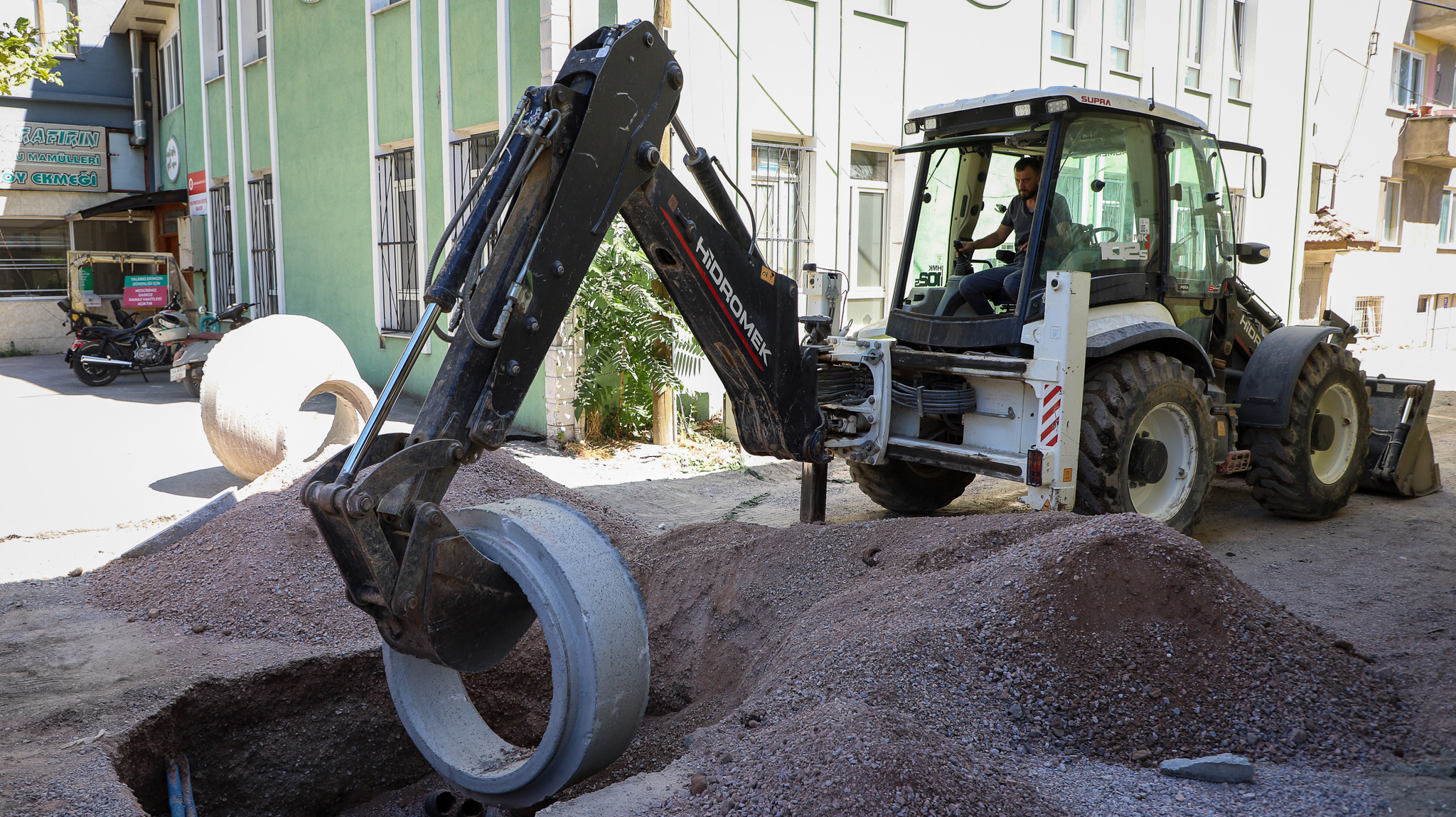 Adapazarı’nın iki mahallesine 3 bin metrelik yeni yağmursuyu hattı