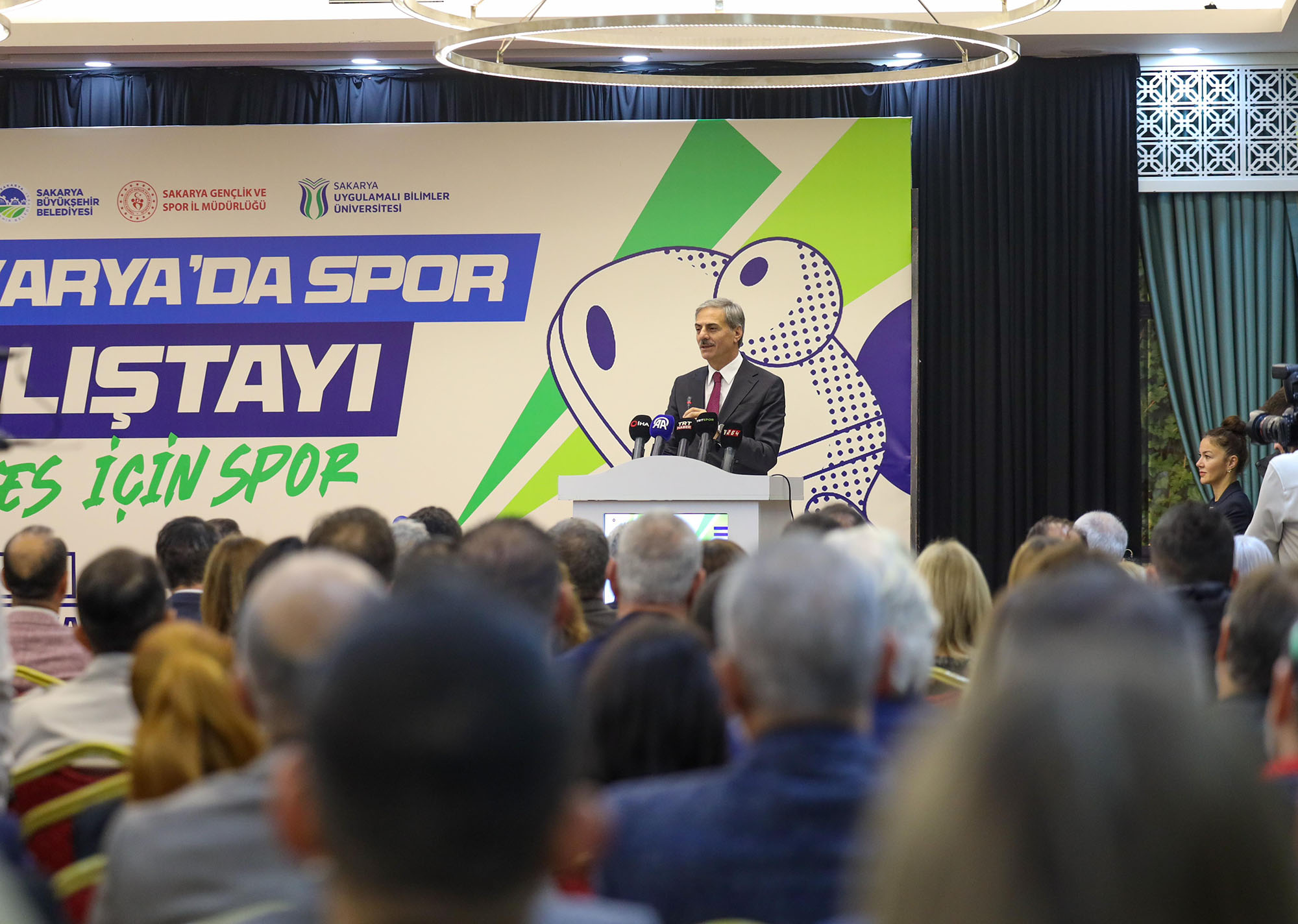 “Şehrin spor altyapısını güçlendirecek adımları kararlılıkla atıyoruz”