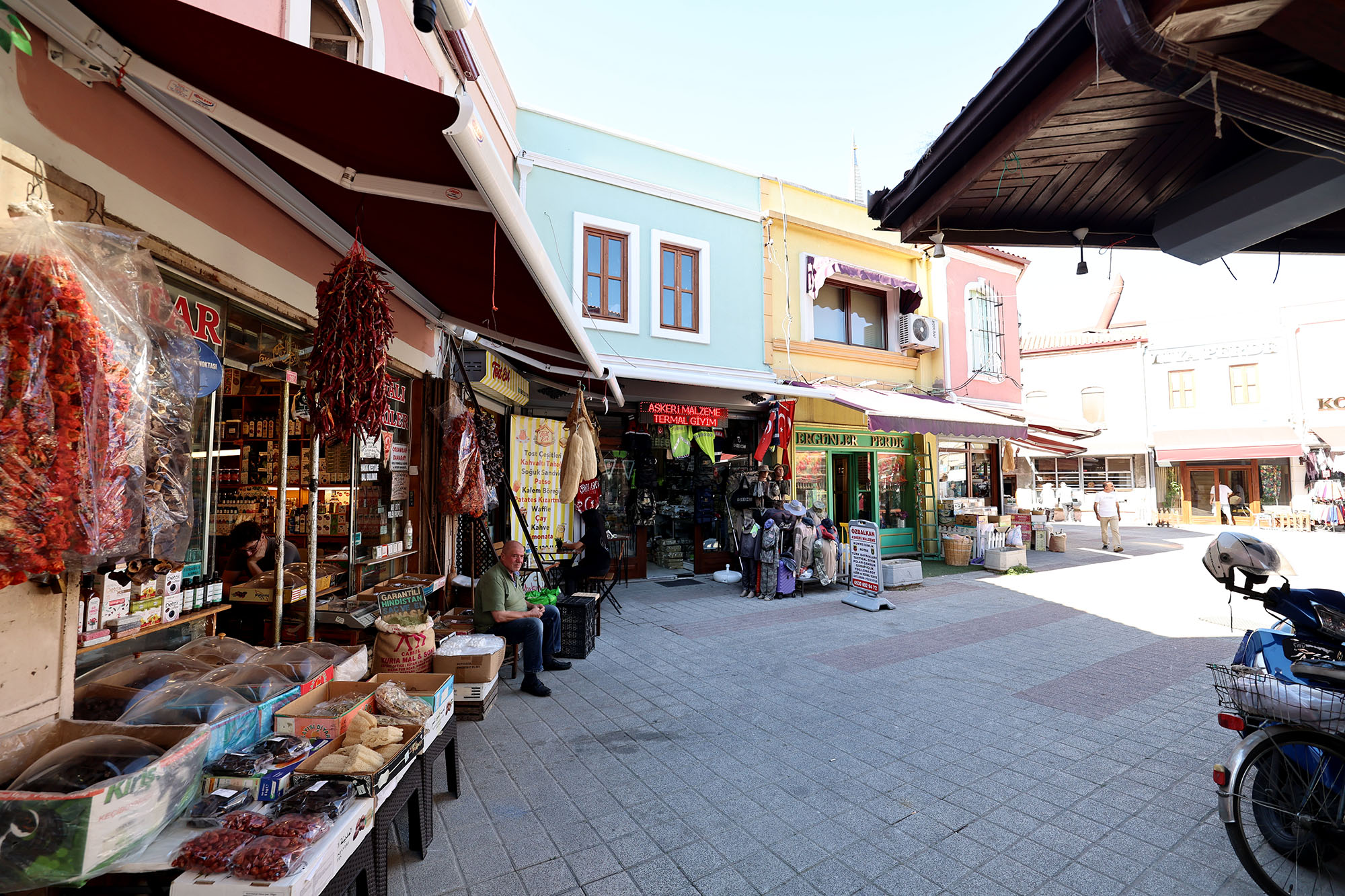 “Tarihi Uzunçarşı yenilemenin ardından yeniden ticaretin merkezi olacak”