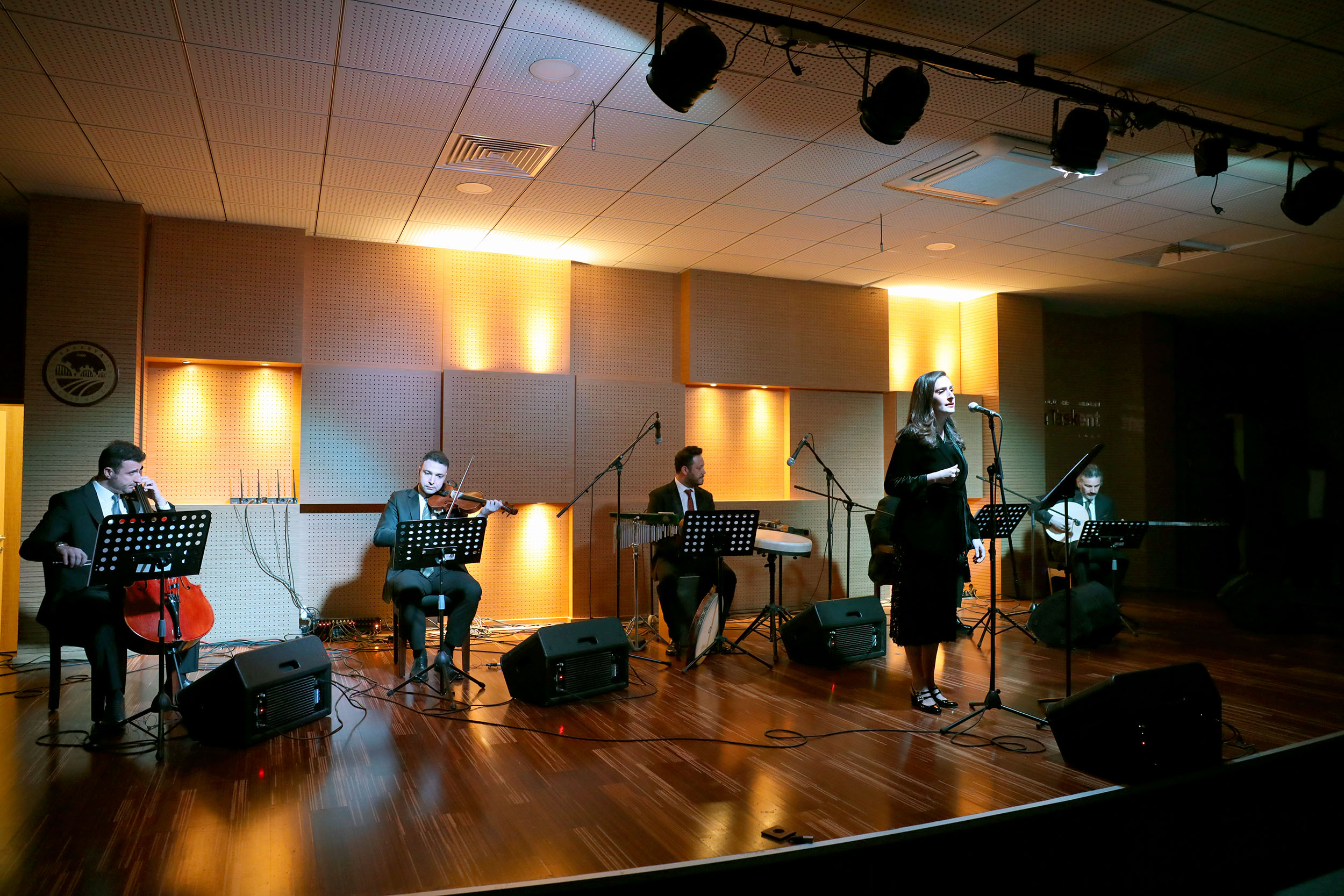 Ziya Taşkent’te Yaprak Sayar konseriyle müzik dolu gece