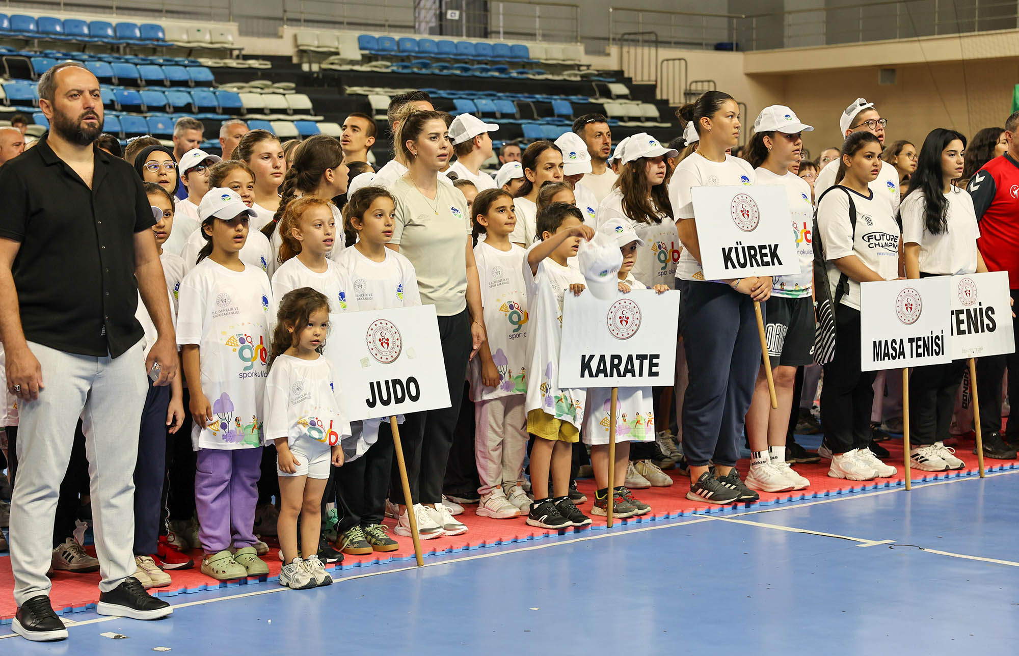 Binlerce çocuğun Yaz Spor Okulu heyecanı başladı