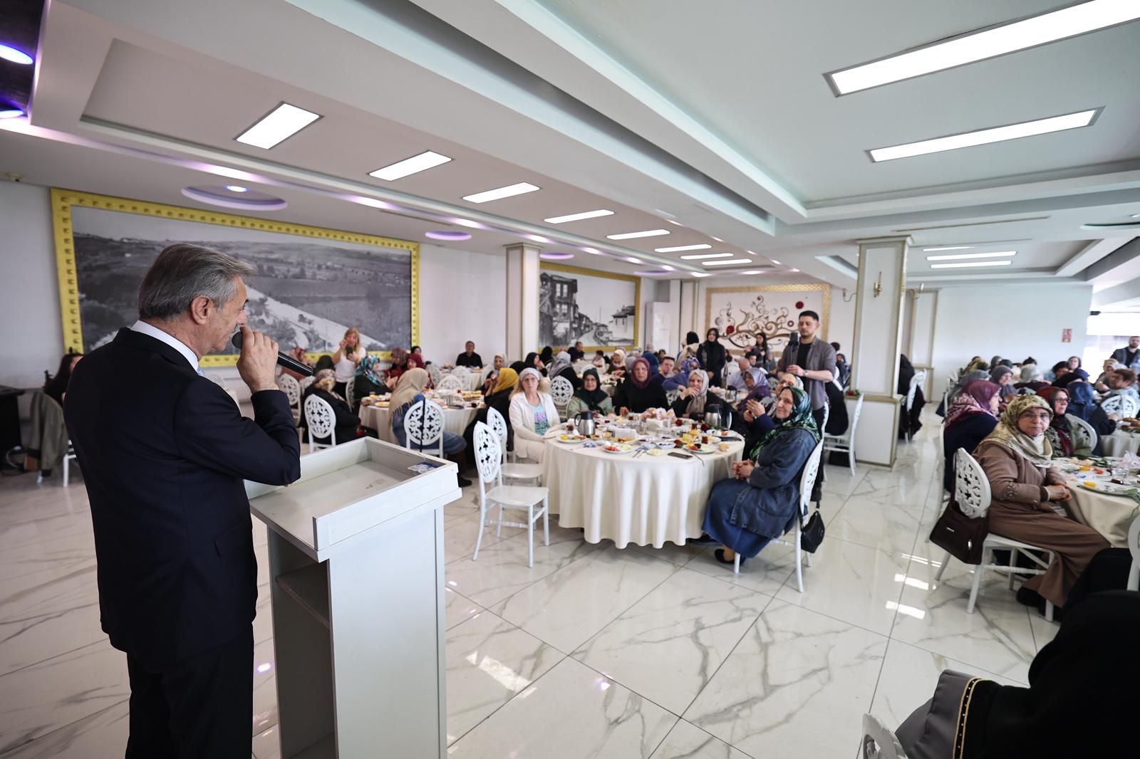 “Anne sadece evlat büyüten değil, geleceğin temellerini atan güçlü bir rehberdir”