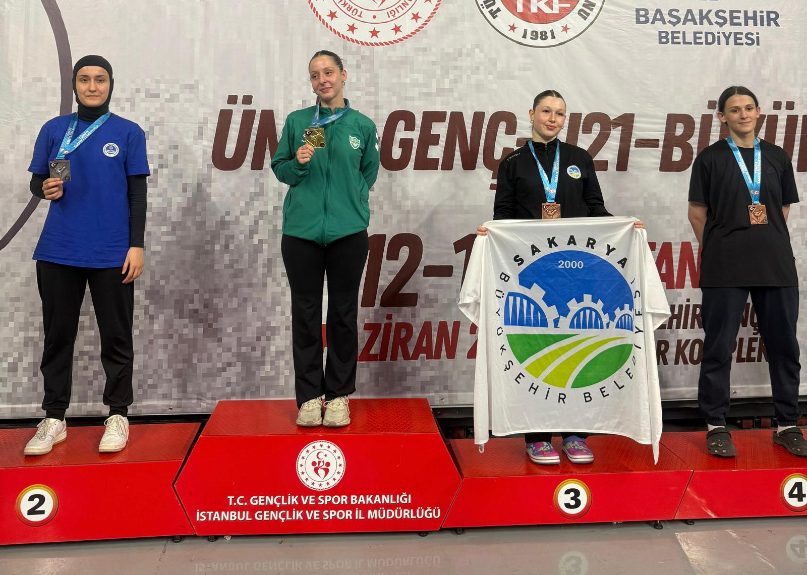 Büyükşehir sporcularından arka arkaya başarılar