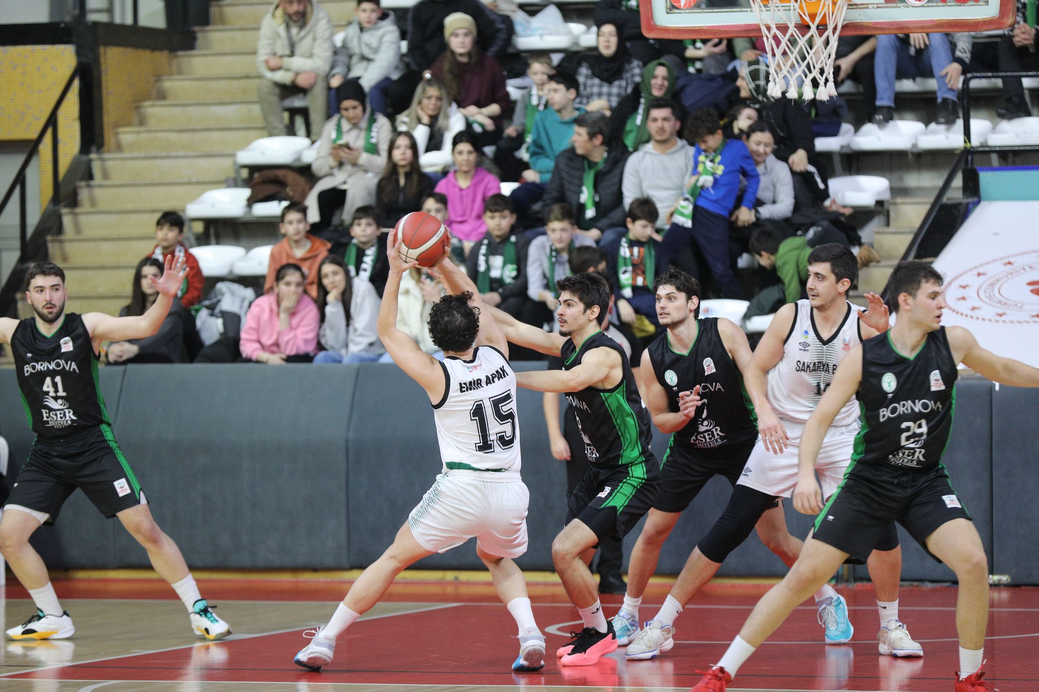 Büyükşehir basketbol Play-Off biletini kaptı: 90-85