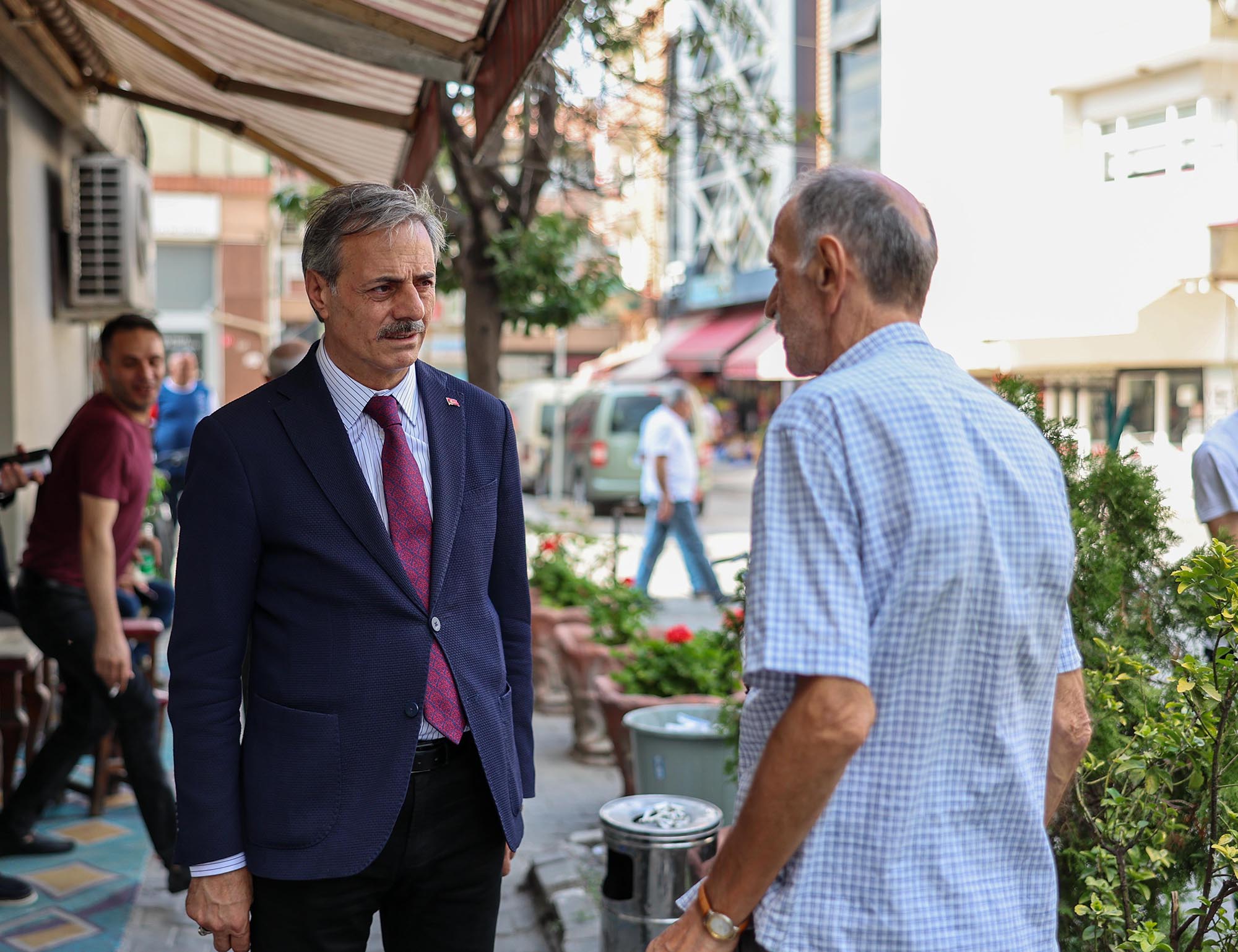 Yusuf Alemdar Sakarya’da adım adım vatandaşlarla kucaklaşıyor: “Şehrimizin ihtiyaçlarına yönelik adımlarımızı kararlılıkla atıyoruz”