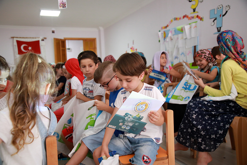 Öğrenciler su konusunda bilinçleniyor