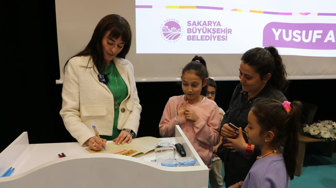 “Çocuklarınıza pahalı hediyeler değil, sevgi dolu anlar verin”