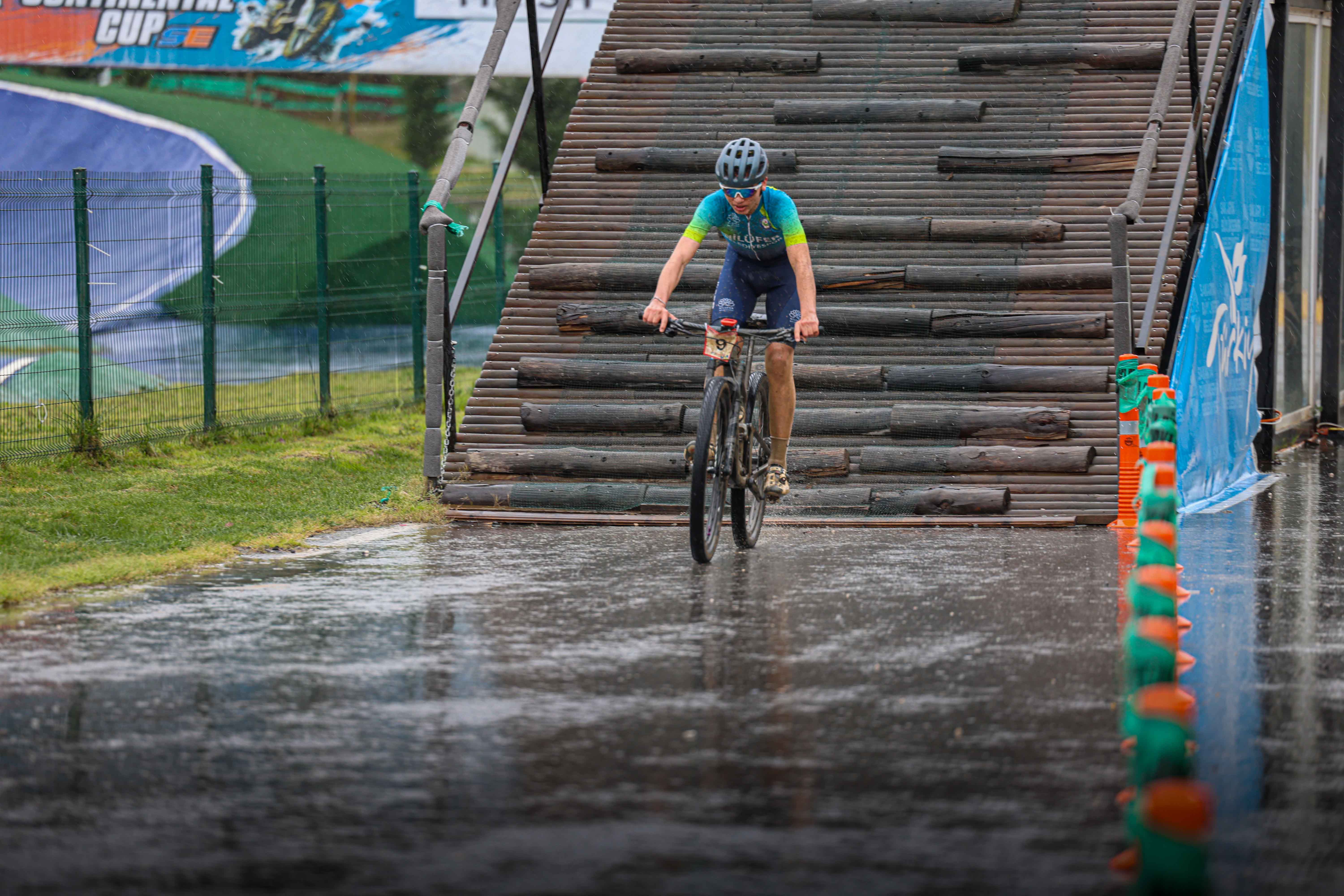 Büyükşehir’in iki sporcusu Dünya Şampiyonası’nda Milli formayla pedal çevirecek