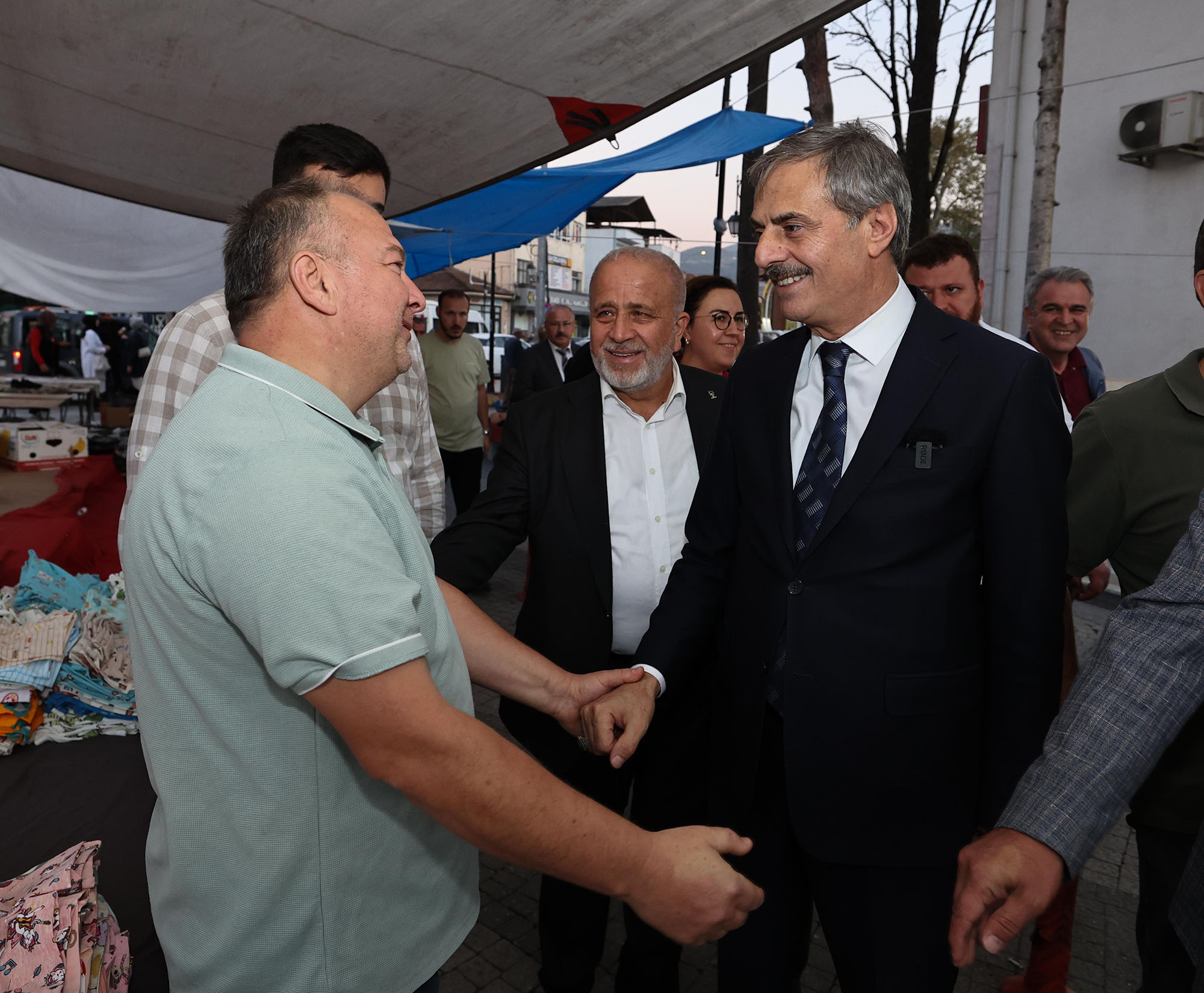 “İlçelerimizin beklentilerini karşılayacak adımları atmaya devam edeceğiz”
