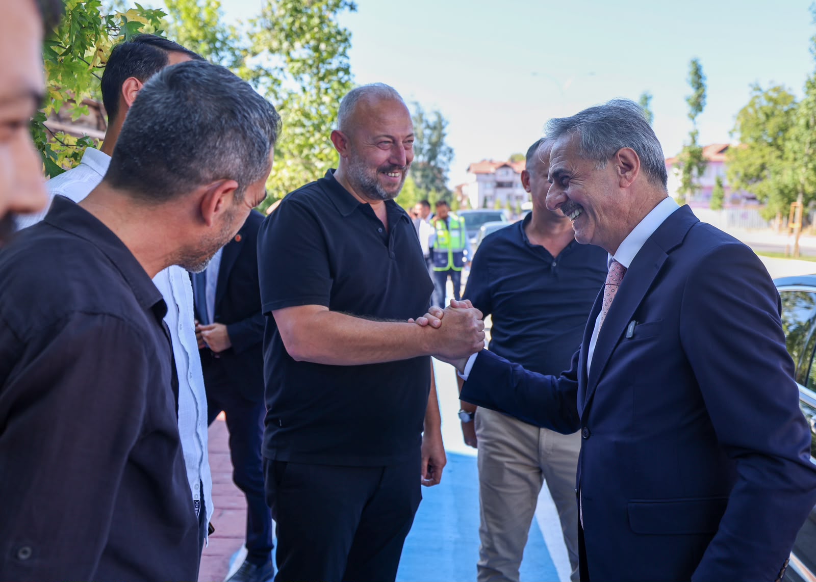 Sakarya’nın merkezine kesintisiz ulaşım artık mümkün: Alparslan Türkeş Caddesi aydınlatması ve peyzajıyla tamamlandı