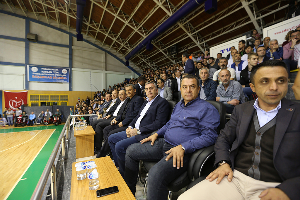 Büyükşehir Evinde Galip