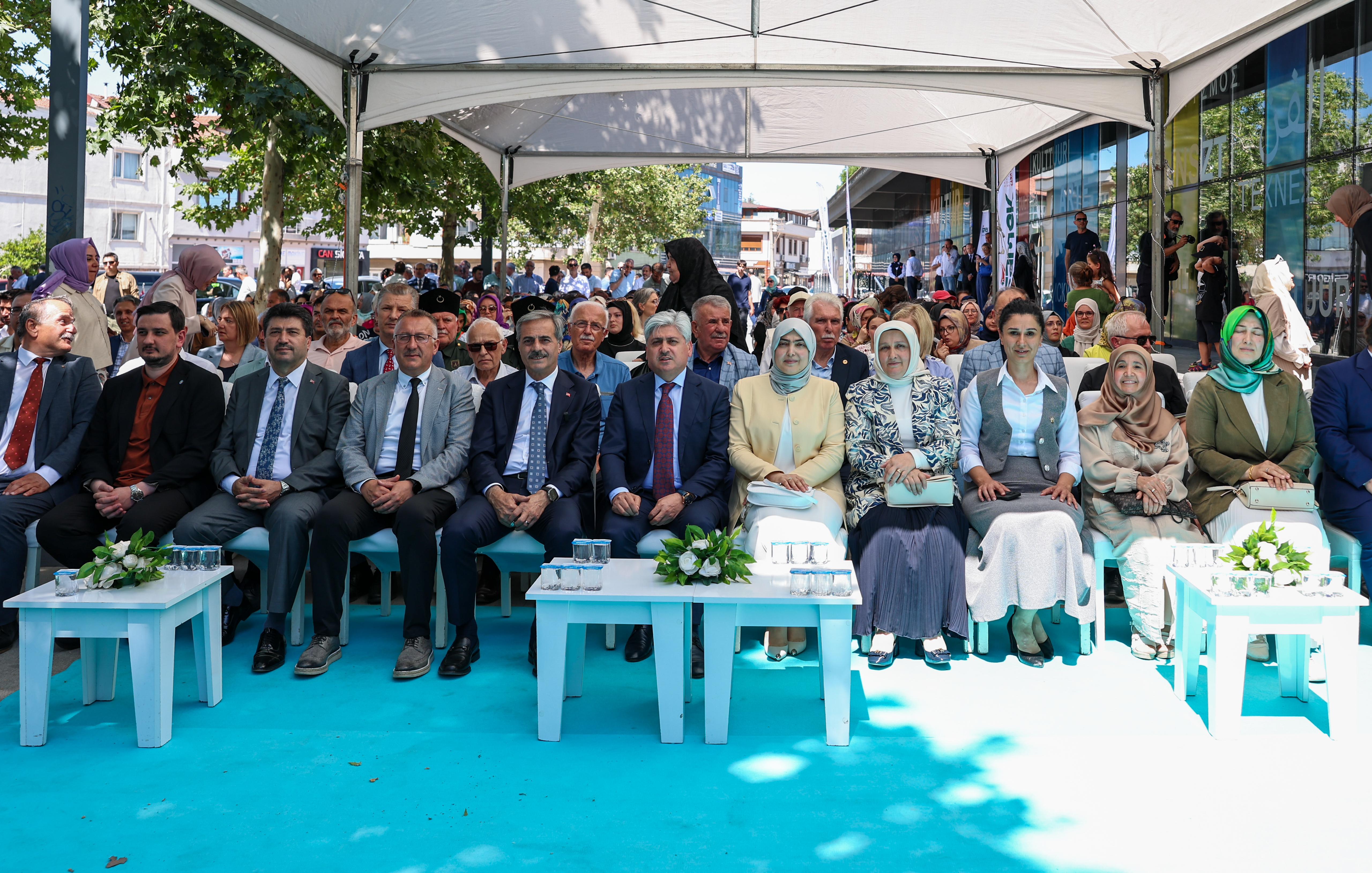 122 branş, 6 bine yakın kursiyerle SAMEK’te görkemli final: “İnsanı merkeze alan hizmet en değerlisidir”