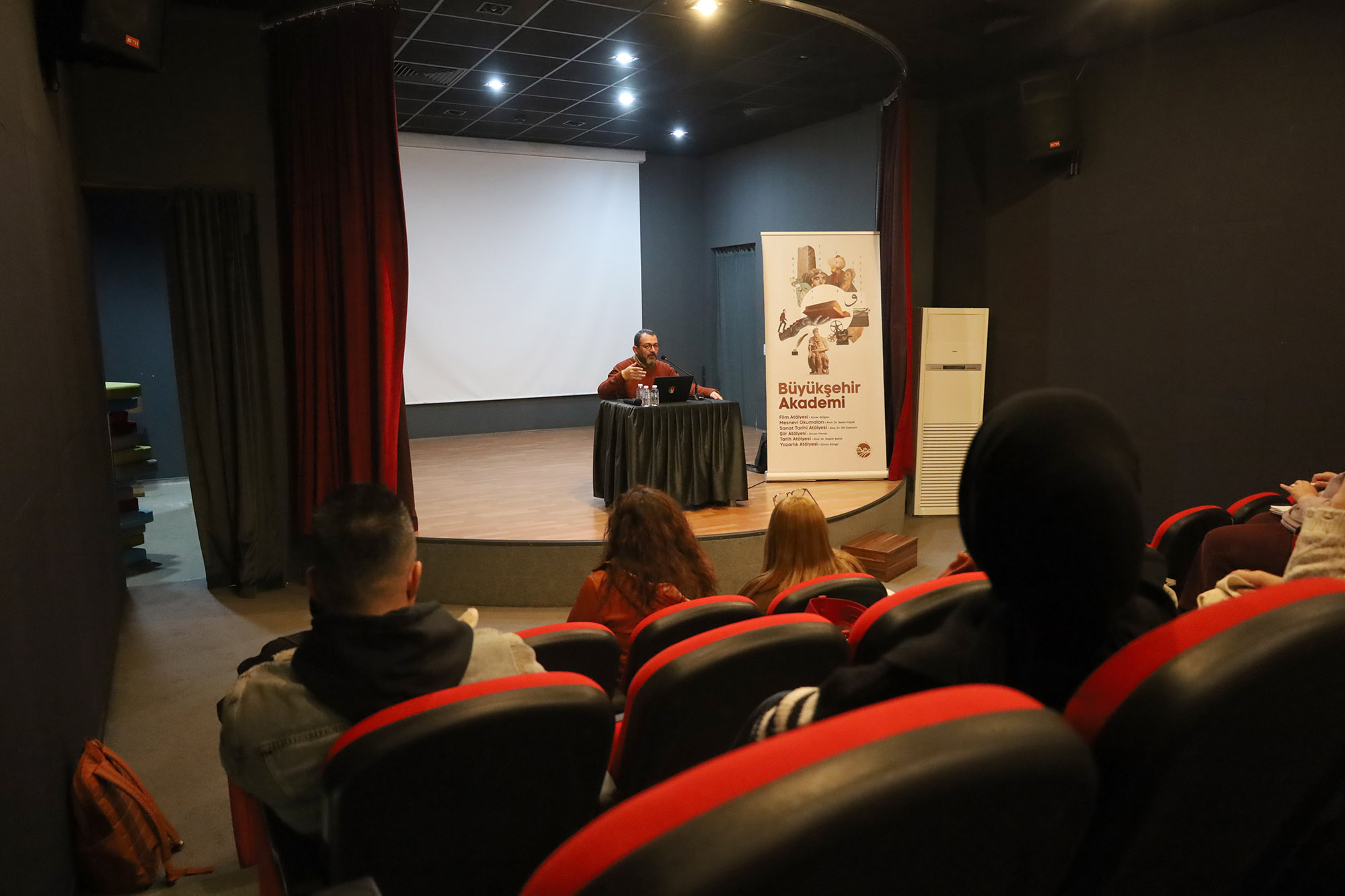 “Kalemi bir parçanız olarak yanınızda taşıyın”