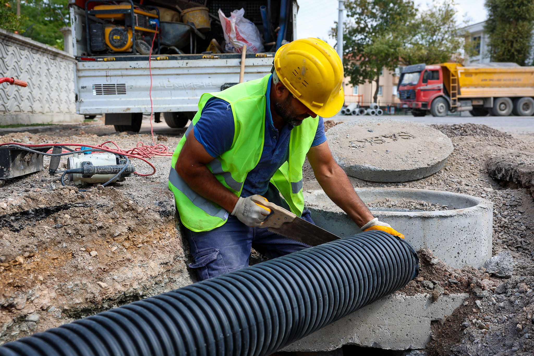 Adapazarı’nın altyapısına 8 kilometrelik yeni kanalizasyon hattı kazandırılıyor