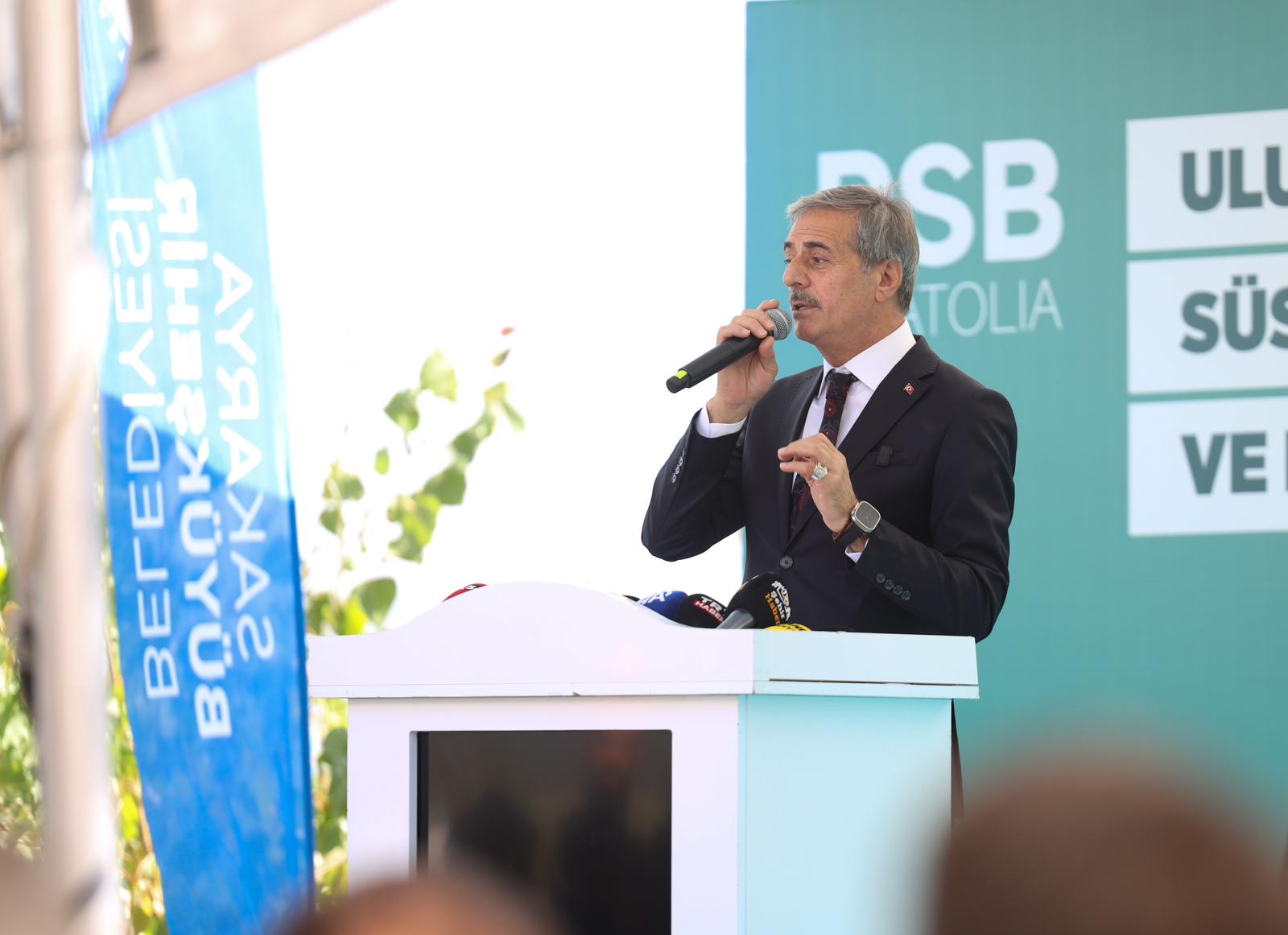 8. Uluslararası Peyzaj, Süs Bitkileri, Bahçe Sanatları ve Ekipmanları Fuarı kapılarını açtı