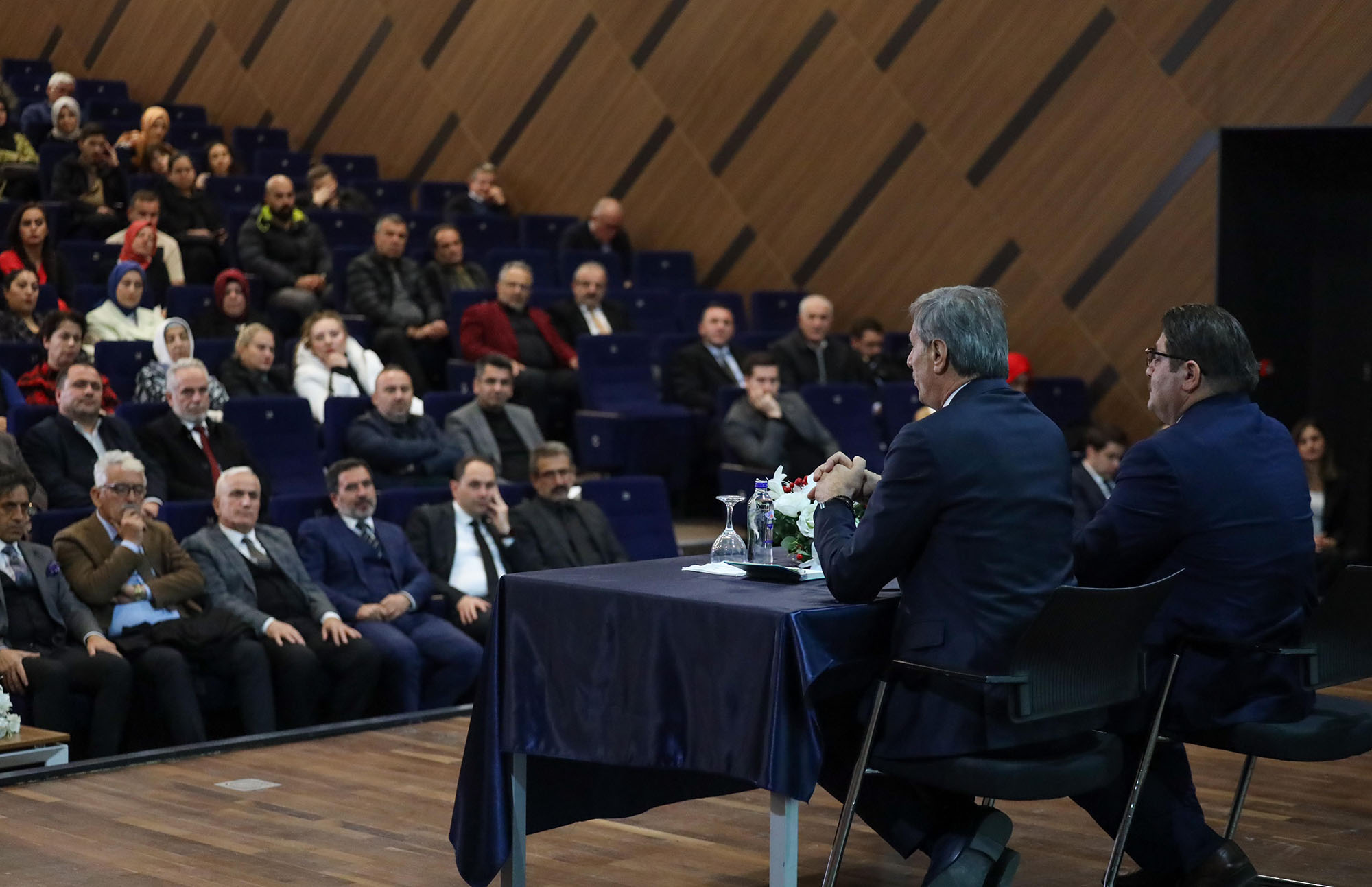 “İnşa edilecek yeni ve güçlü Sakarya’da gençlerimiz kendi hikâyesini yazacak”