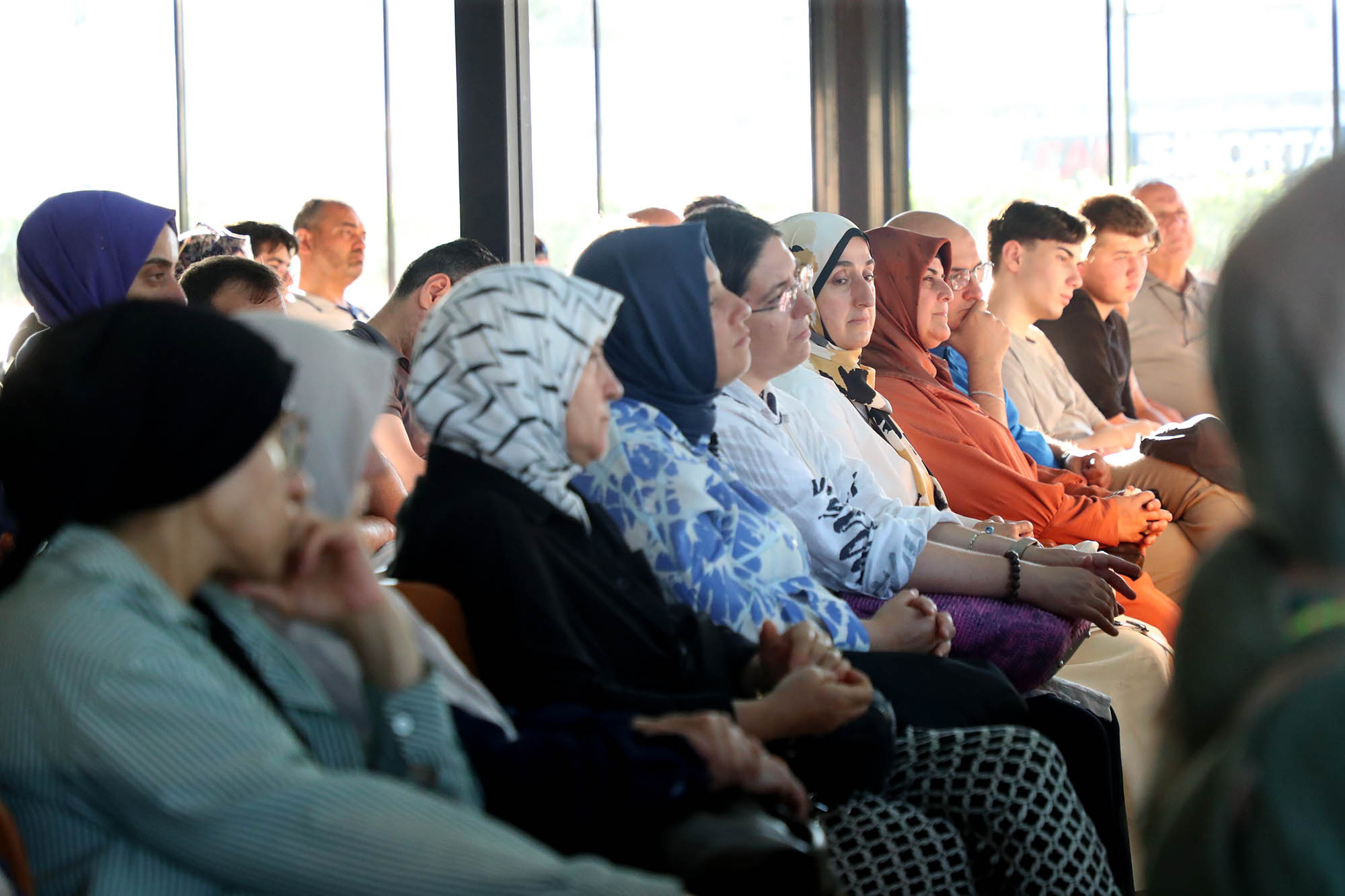 Ahmet Özhan OSM’de sanatseverlerle buluştu: “Farklılıklar özümüzde bir oluşumuzu değiştirmez”