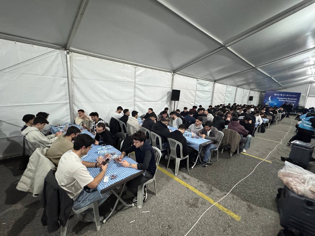 Sakarya’da farklı renk ve coğrafyadan binler aynı sofrada oruç açıyor