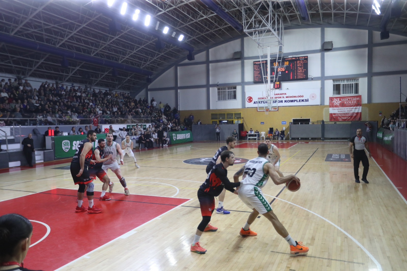 Büyükşehir Basketbol’dan taraftarı önünde net galibiyet: 86-66